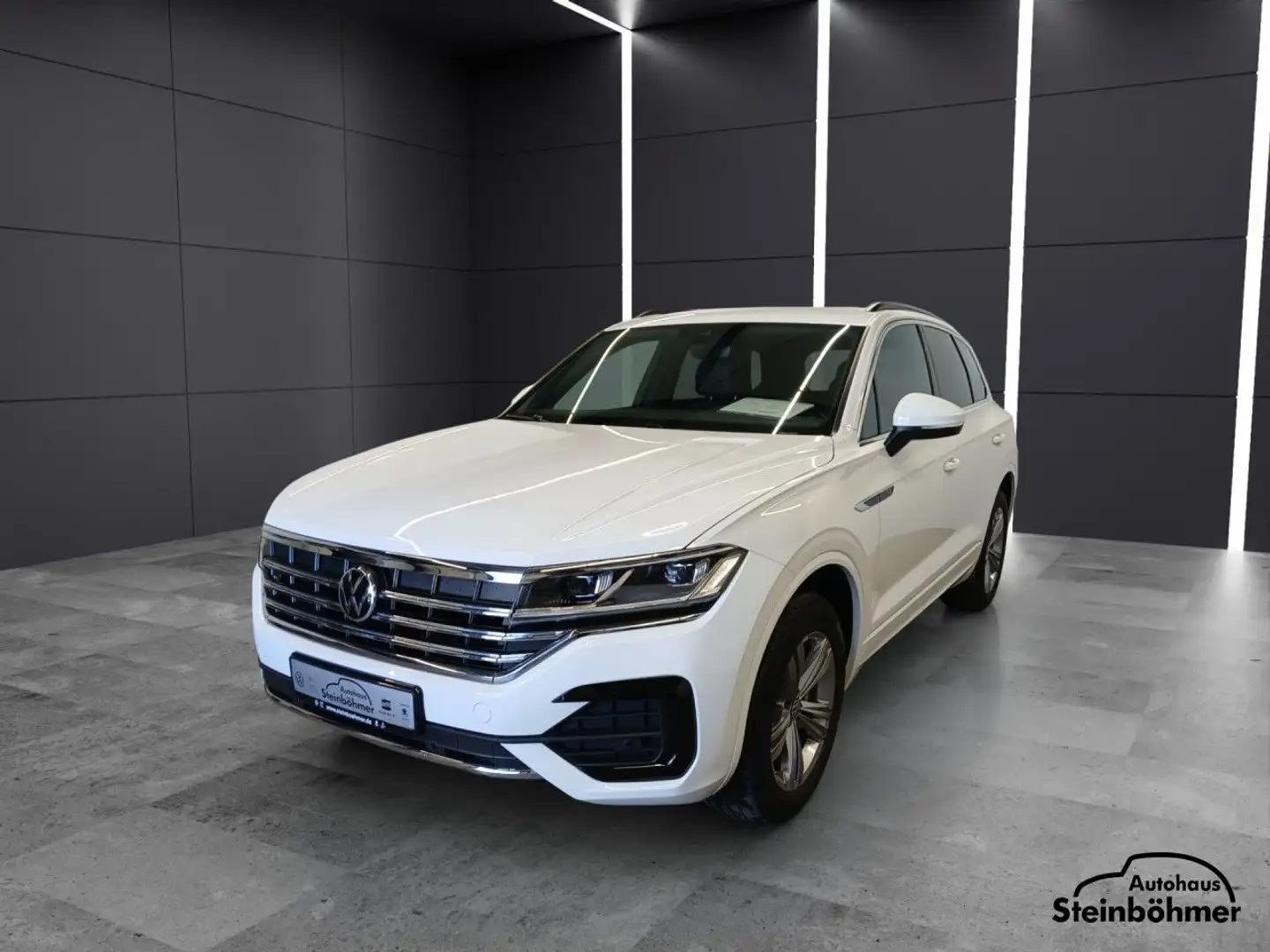 Volkswagen Touareg R-Line 3.0TDI 4M LED NAV Pro AHK Leder SHZ Bílá - 1