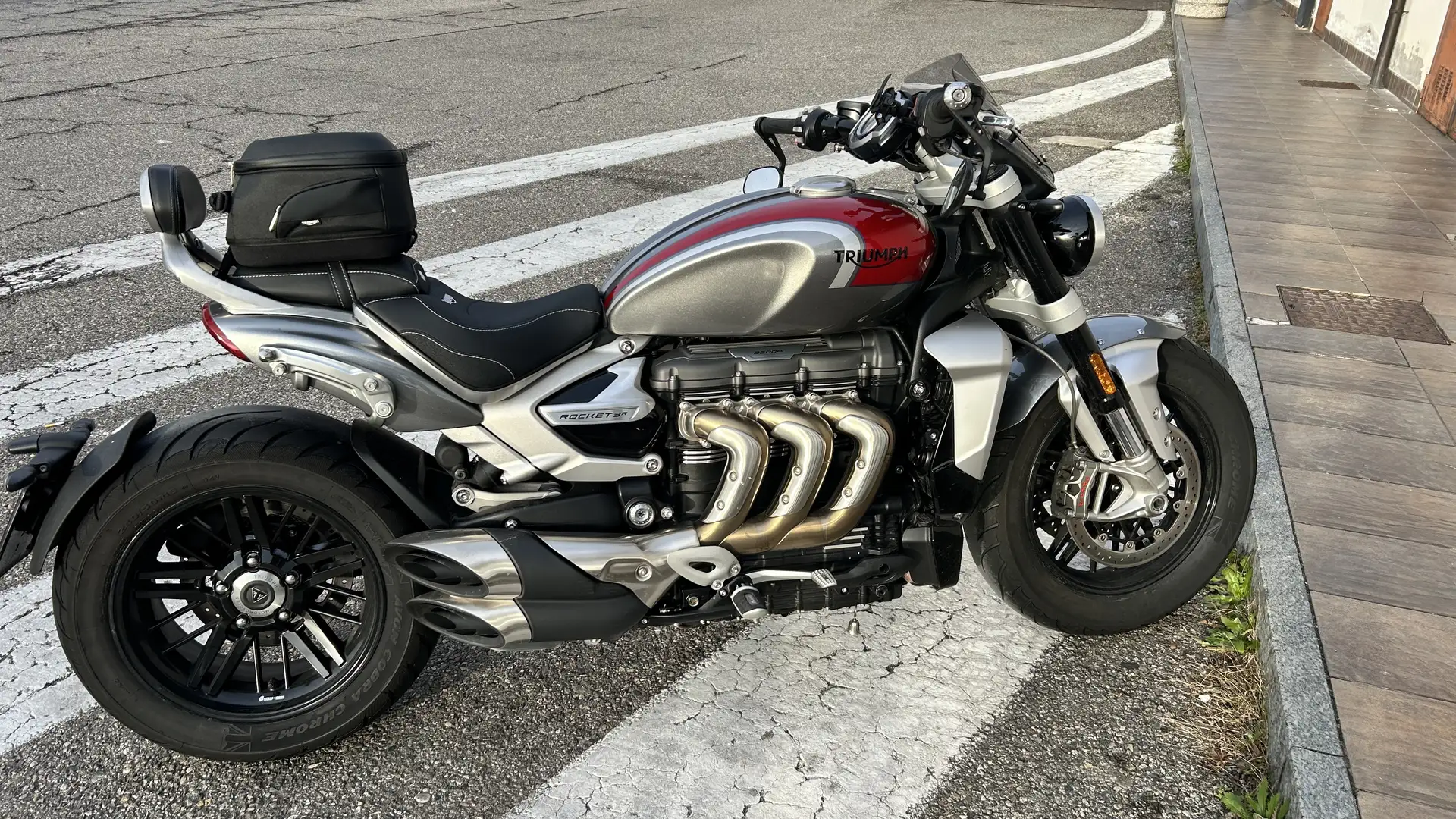 Triumph Rocket 3 R - 2