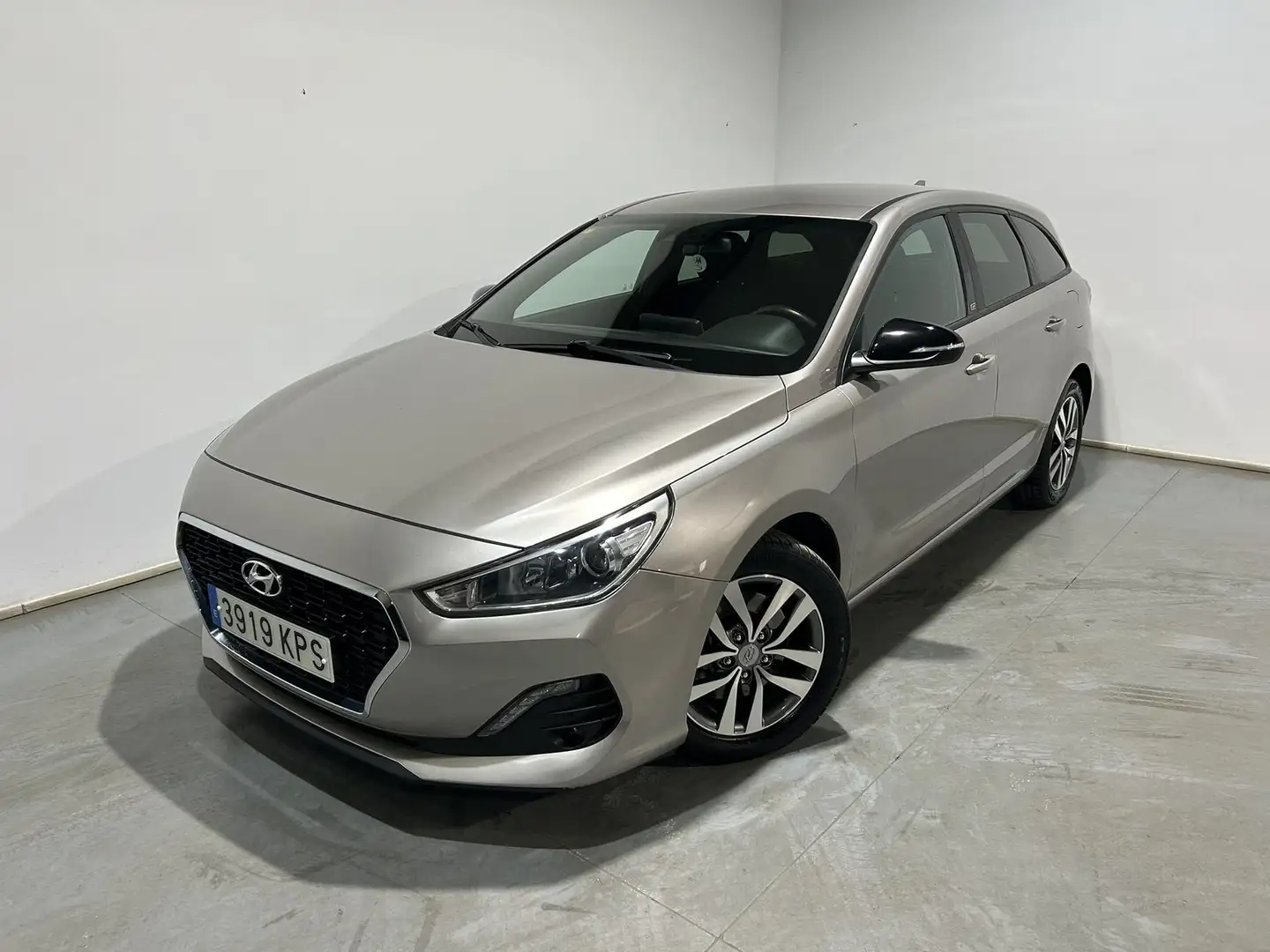 Hyundai i30 CW 1.6CRDi Go 116 Beige - 1