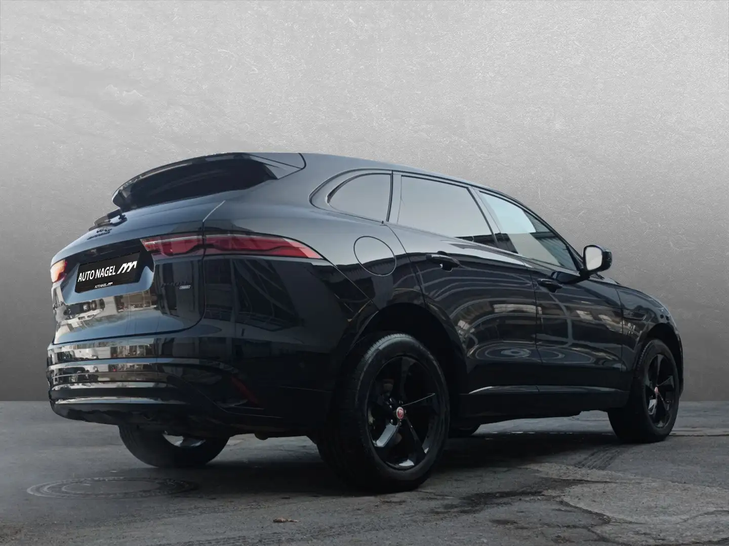 Jaguar F-Pace F-PACE P400e S AWD 19" AHK Black-Pa. Winter-Pa. Schwarz - 2