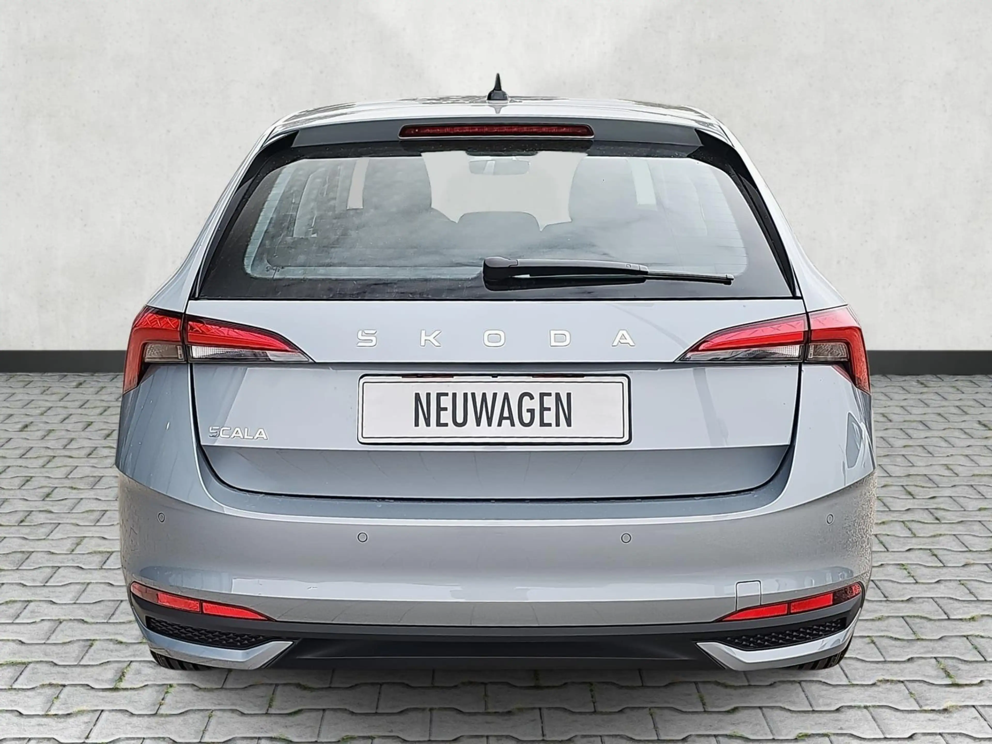 Skoda Scala 1.0 TSI Essence / Sitzheizung / PDC hinten — photo 7