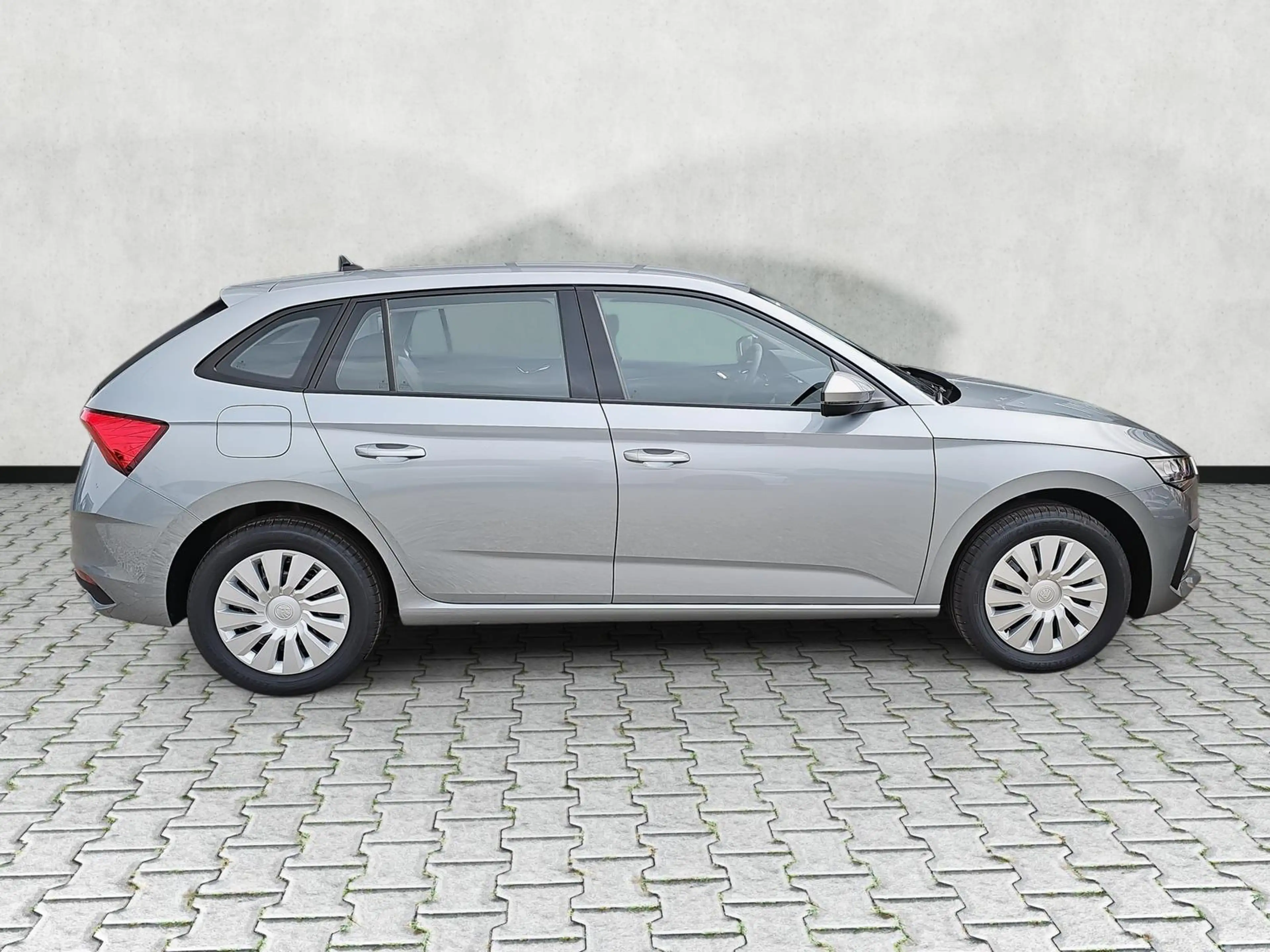 Skoda Scala 1.0 TSI Essence / Sitzheizung / PDC hinten — photo 9