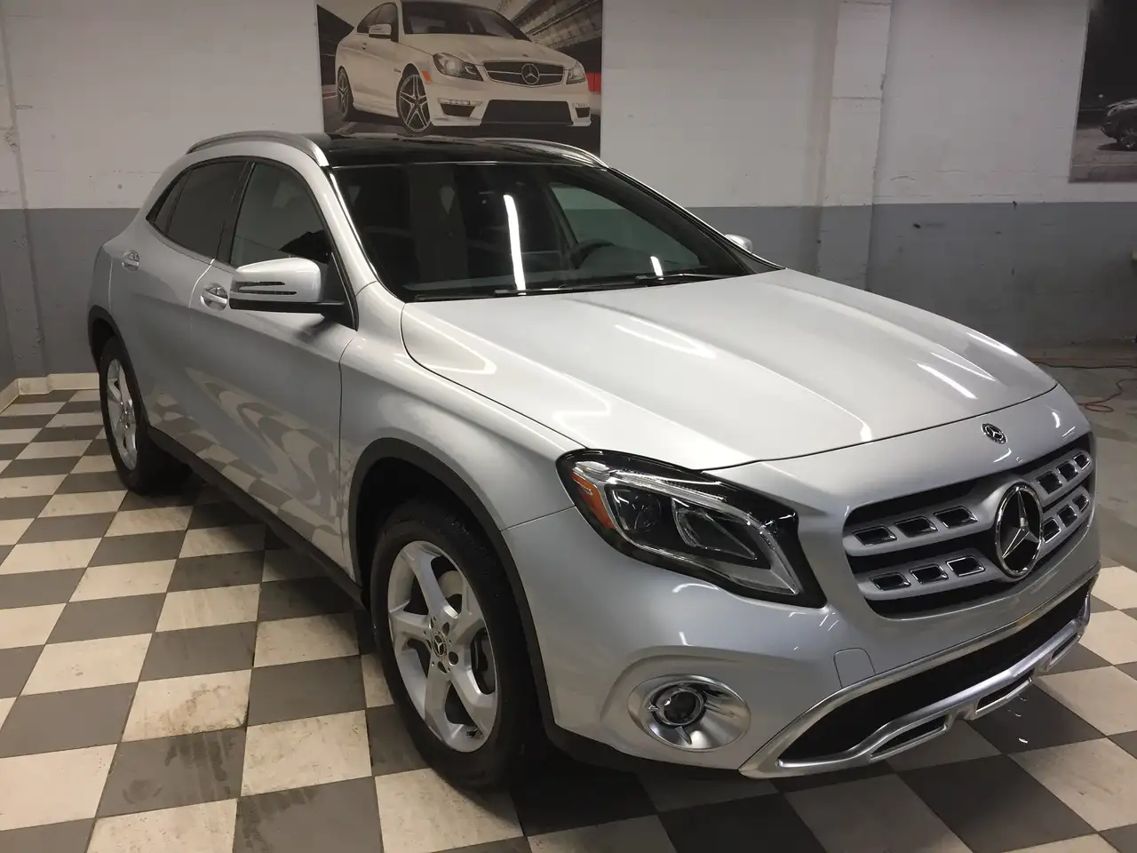Mercedes-Benz GLA fotografie Mercedes-Benz GLA