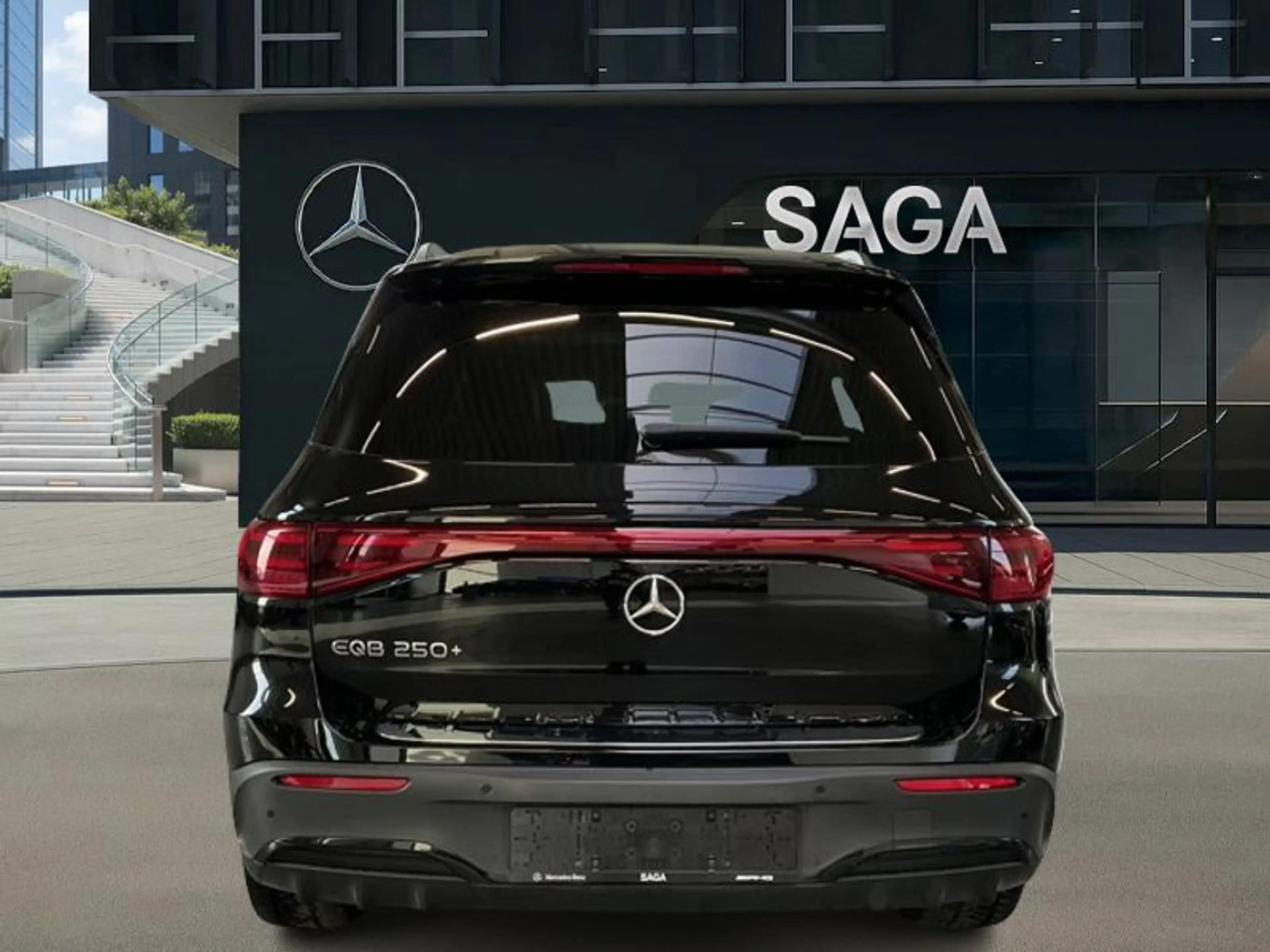 Mercedes-Benz EQB 250 + AMG Pack Night Toit Pano — photo 5