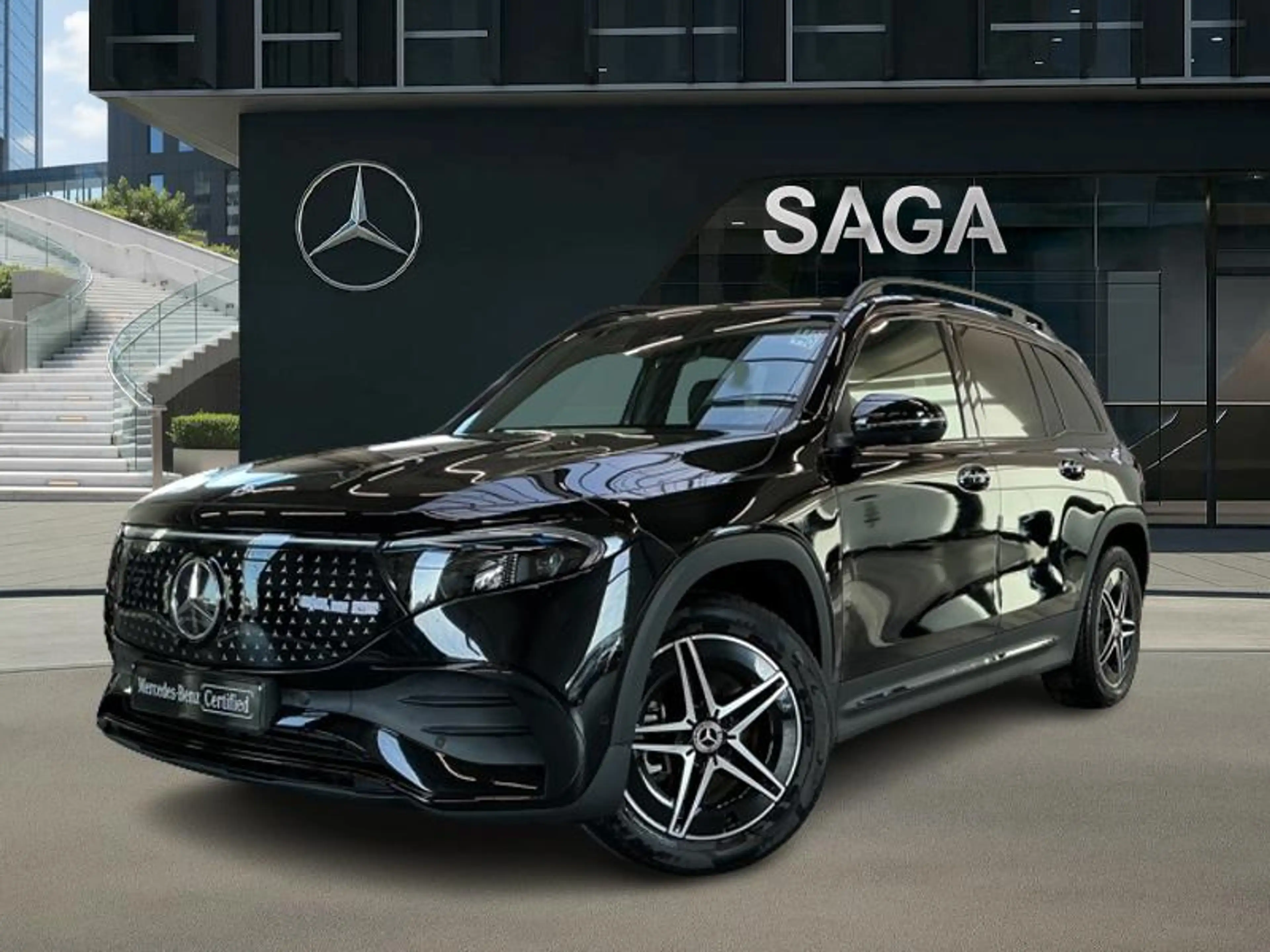 Mercedes-Benz EQB 250 + AMG Pack Night Toit Pano