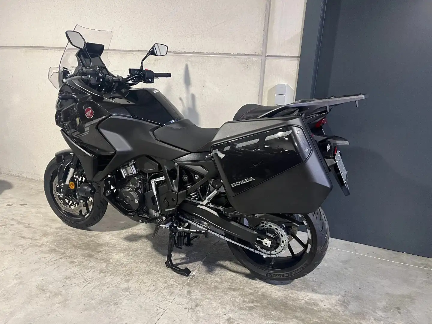 Honda NT 1100 met quikshifter en extra's - 2