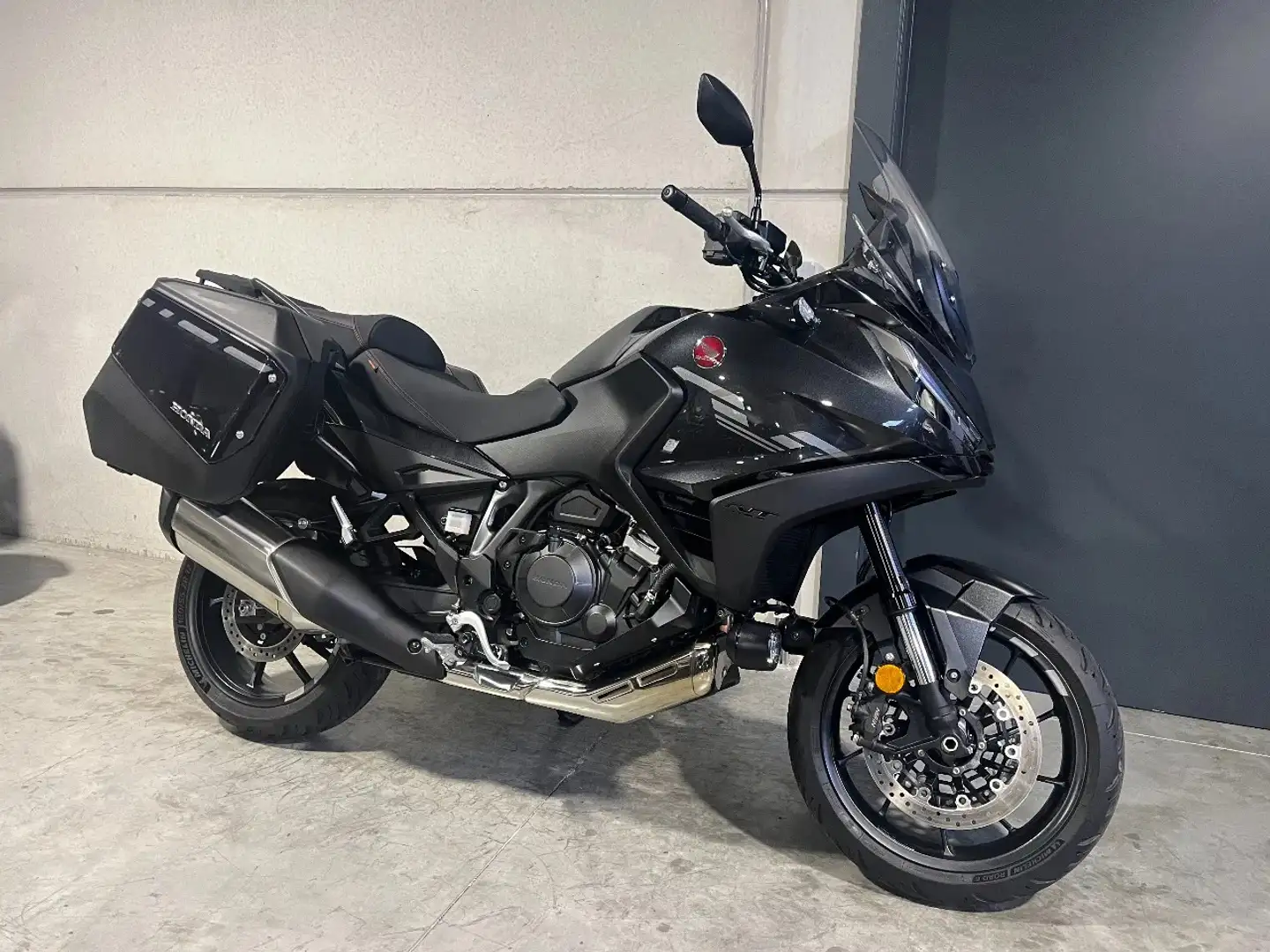 Honda NT 1100 met quikshifter en extra's - 1