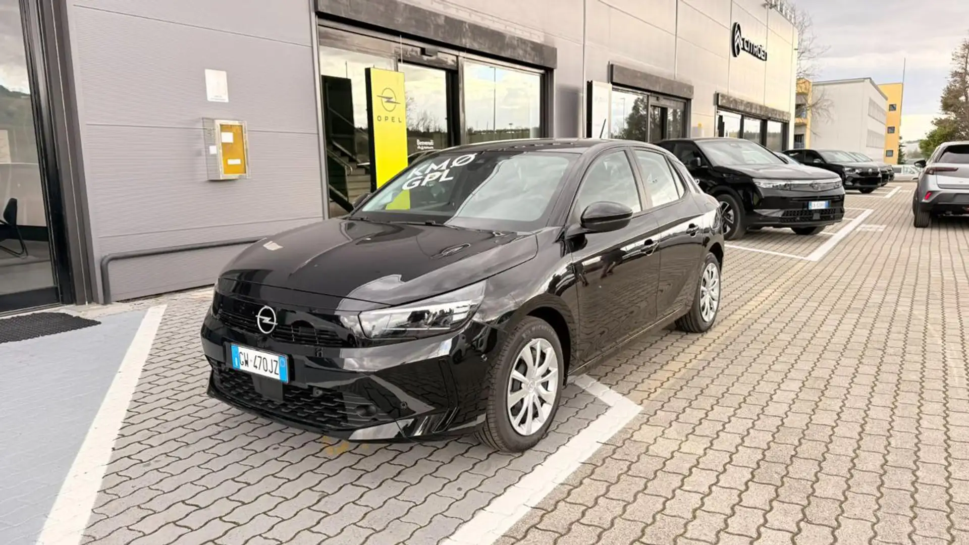 Opel Corsa 1.2 75cv GPL Чорний - 1