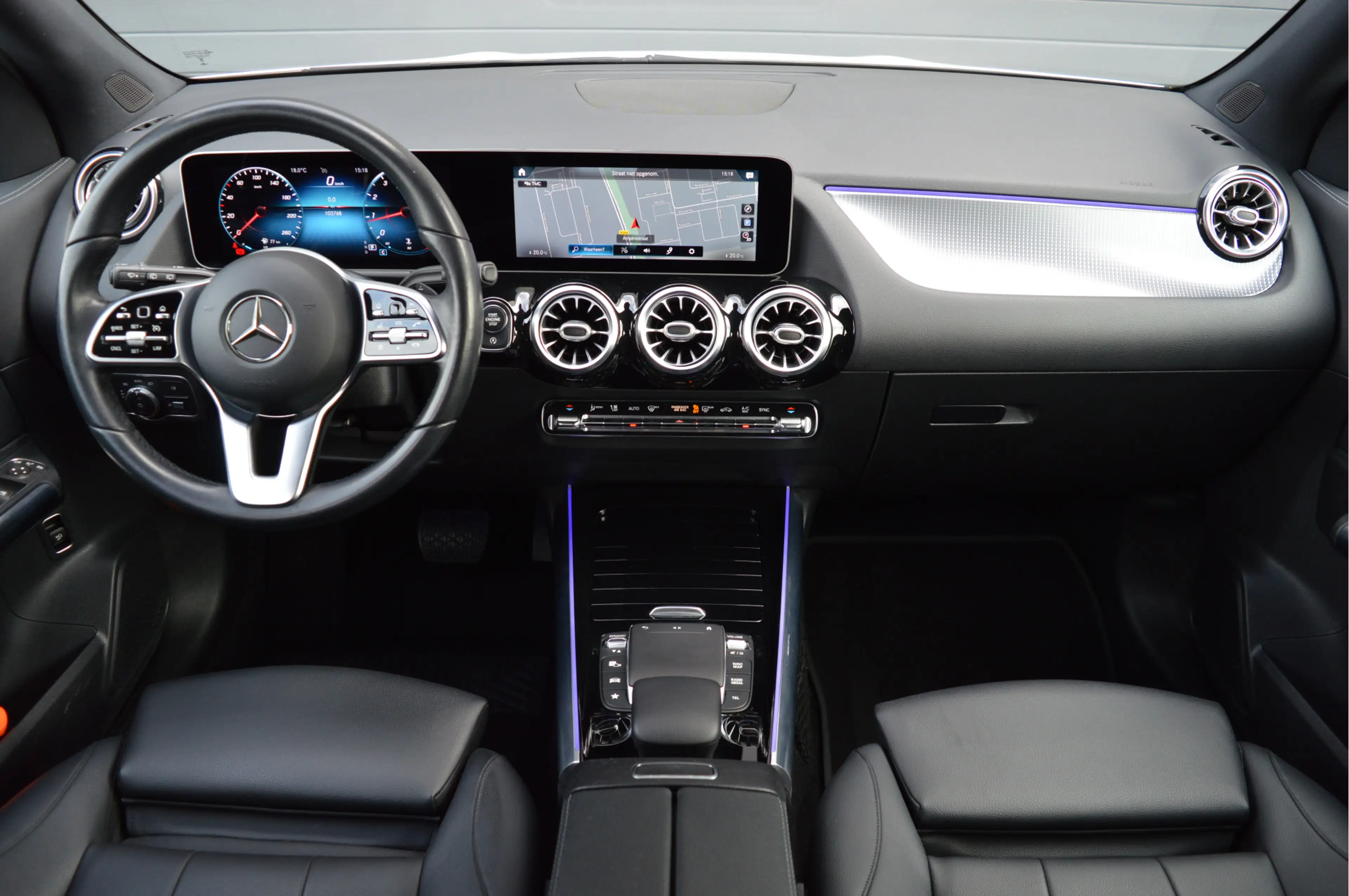 Mercedes-Benz GLA 200 Business Solution Luxury | CAMERA | TREKHAAK | SFE — photo 7