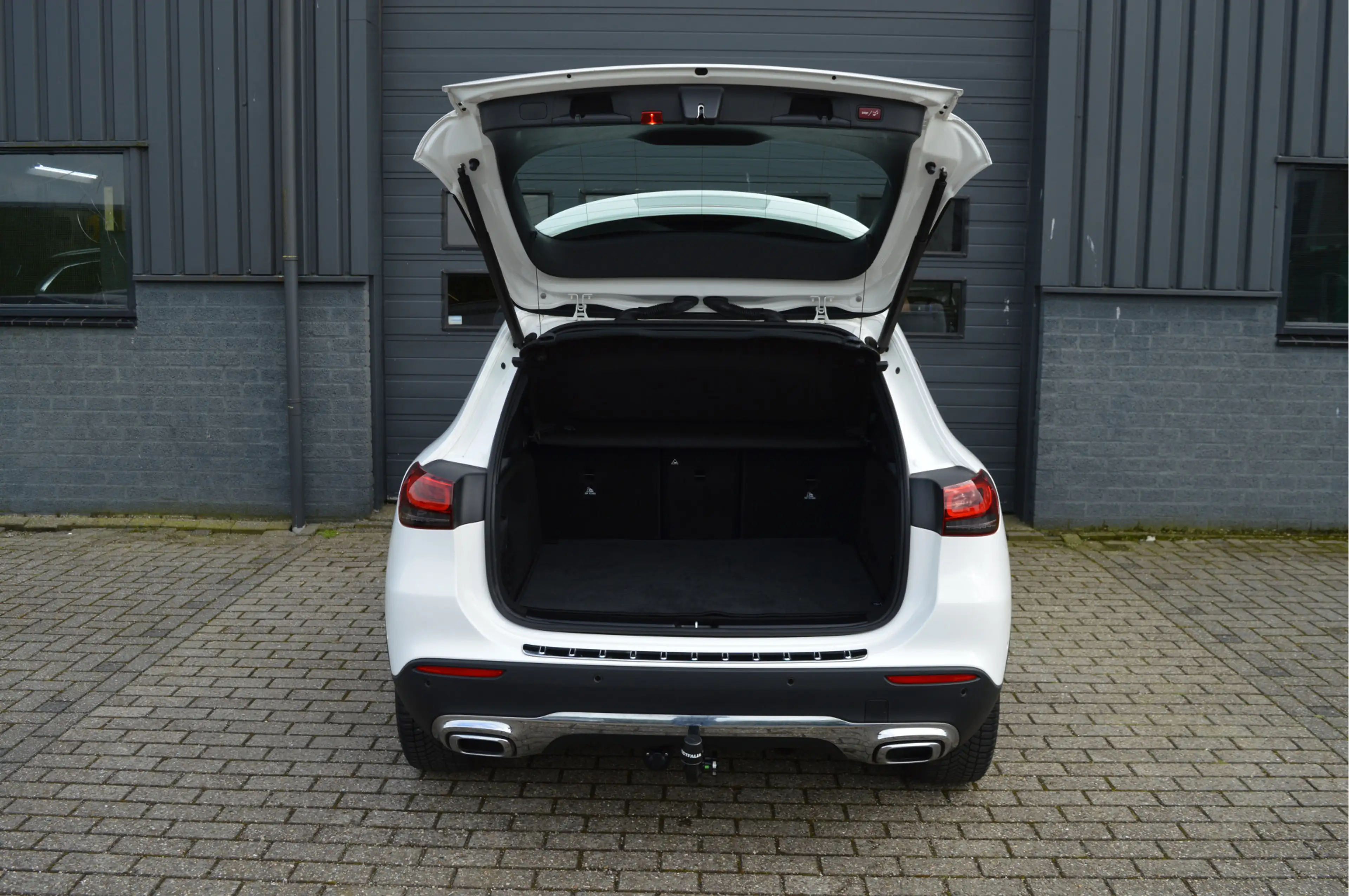 Mercedes-Benz GLA 200 Business Solution Luxury | CAMERA | TREKHAAK | SFE — photo 11