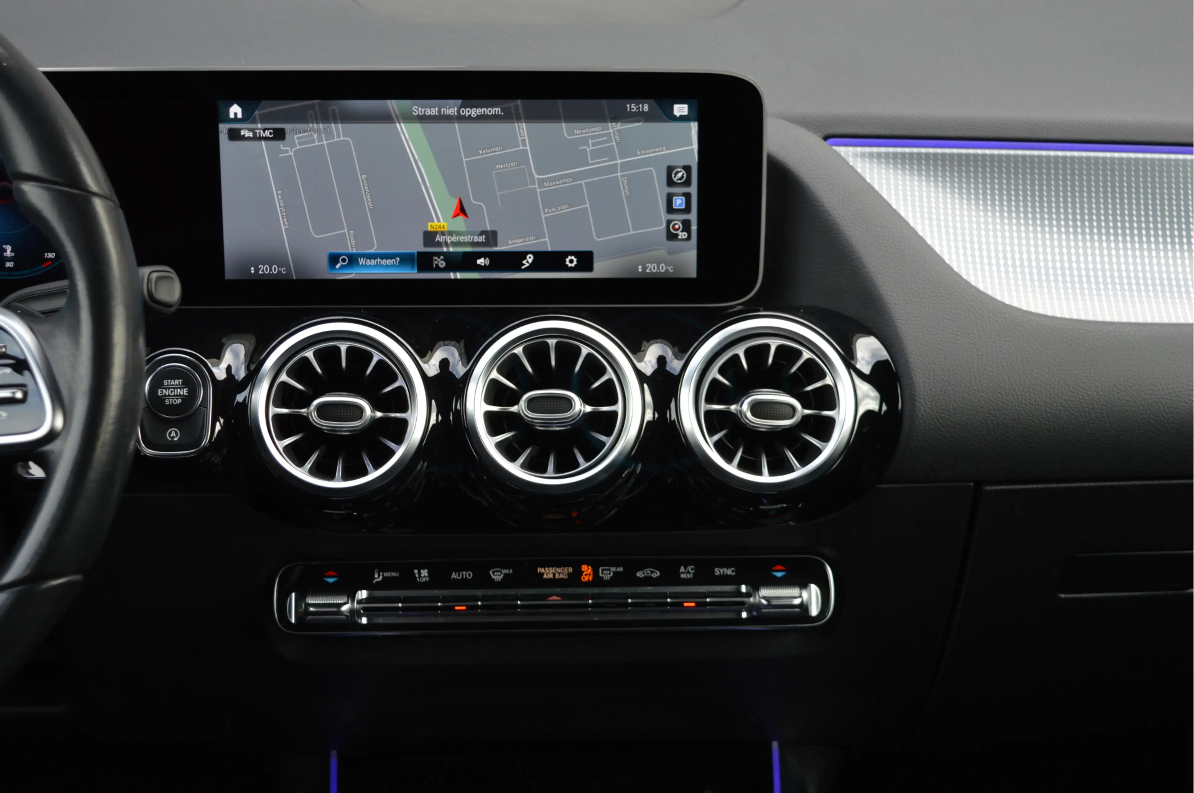 Mercedes-Benz GLA 200 Business Solution Luxury | CAMERA | TREKHAAK | SFE — photo 23