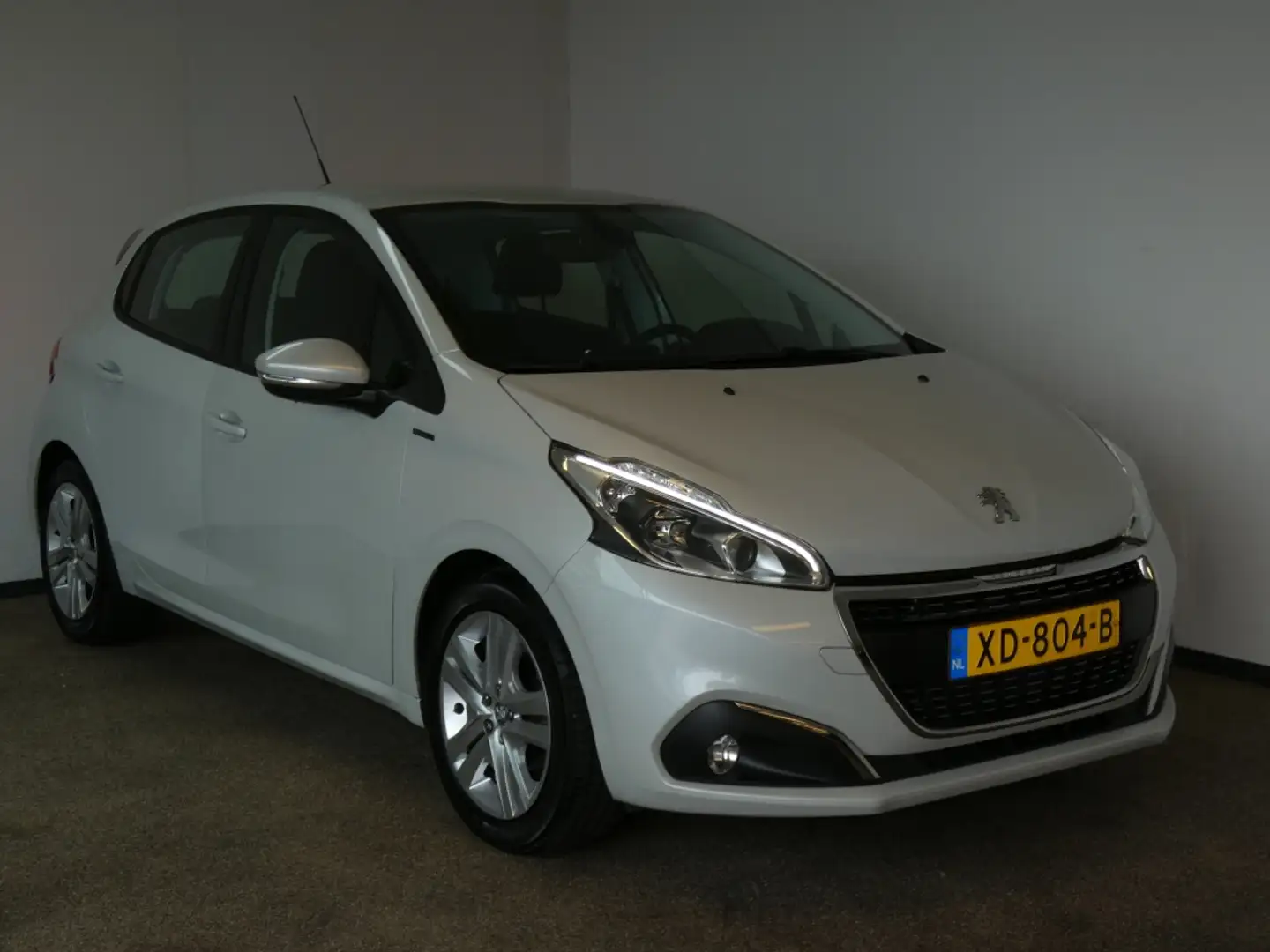 Peugeot 208 1.2 PureT. Signature Nwe APK Blanc - 2