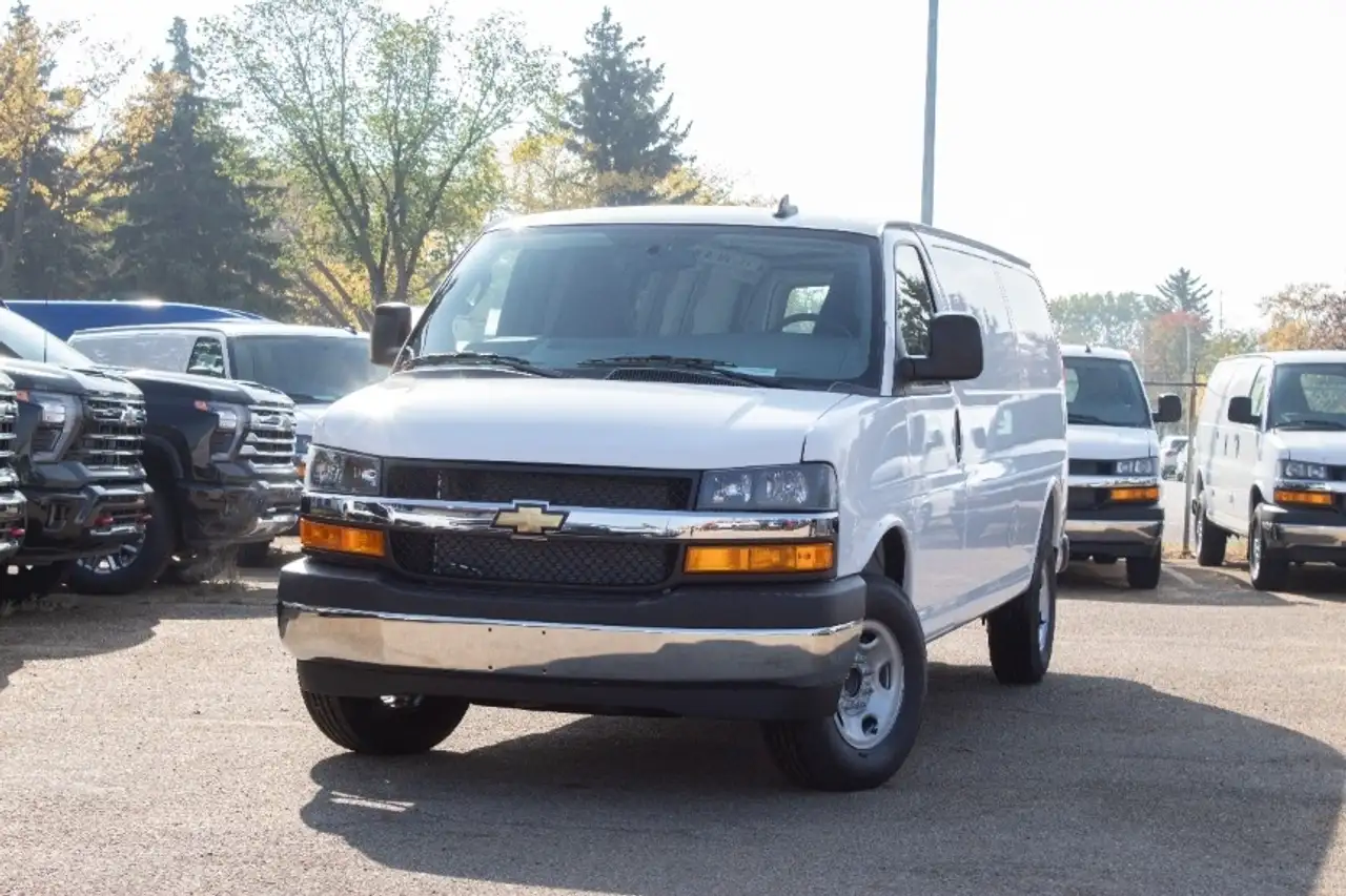 Chevrolet Express снимка Chevrolet Express
