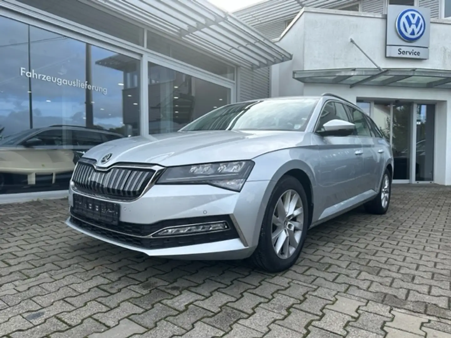Skoda Superb Combi 1.4TSI IV DSG STYLE*LED*NAVI*PDC*17-ZOLL Silber - 1