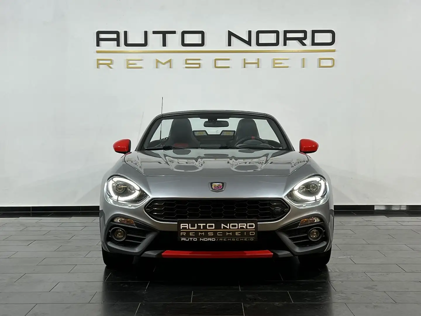 Abarth 124 Spider Automatik *PDC*Bluetooth*Navi*Brembo* Grau - 2