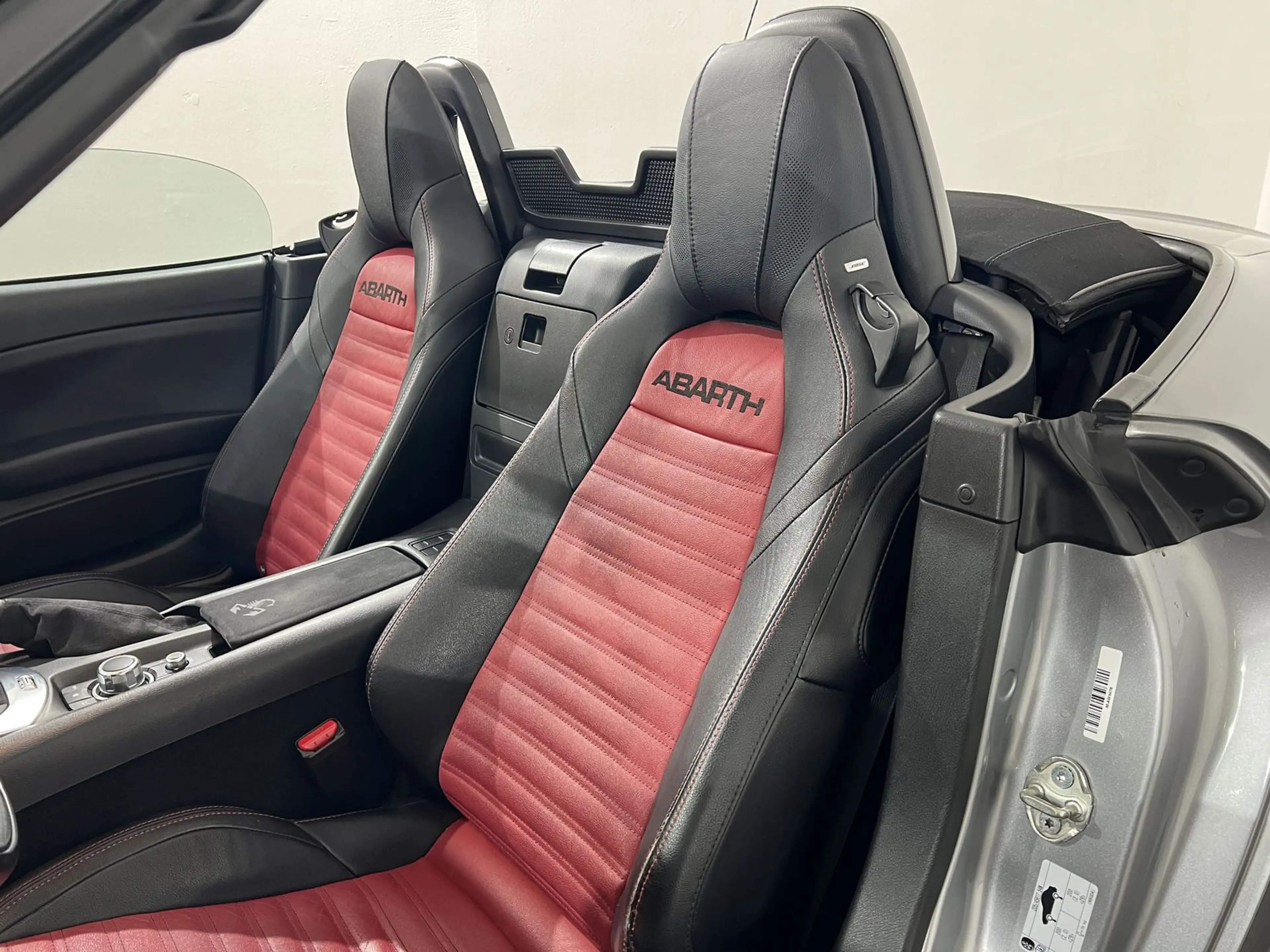 Abarth 124 Spider Automatik *PDC*Bluetooth*Navi*Brembo* — photo 15