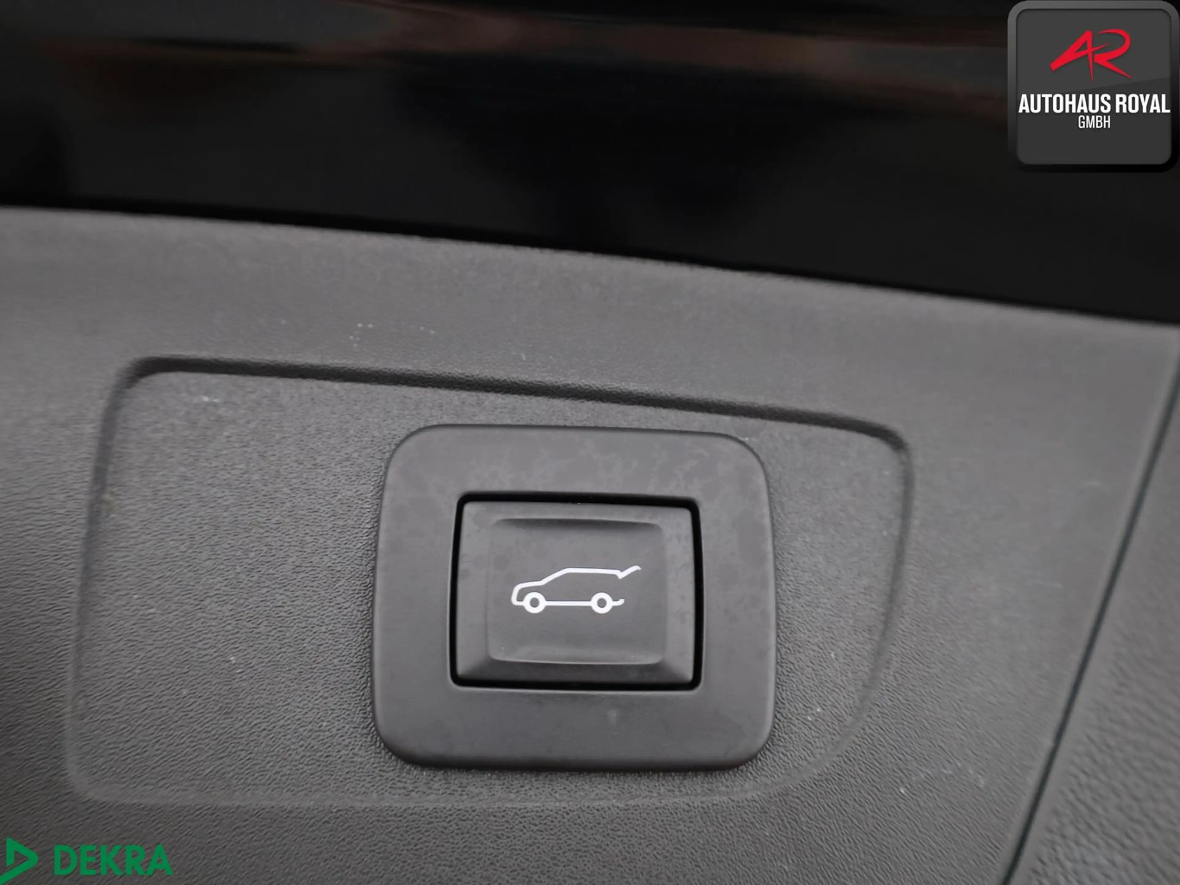 Opel Insignia ST 2.0 CDTi BUSINESS HEADUP,MASSAGE,1HD — photo 23