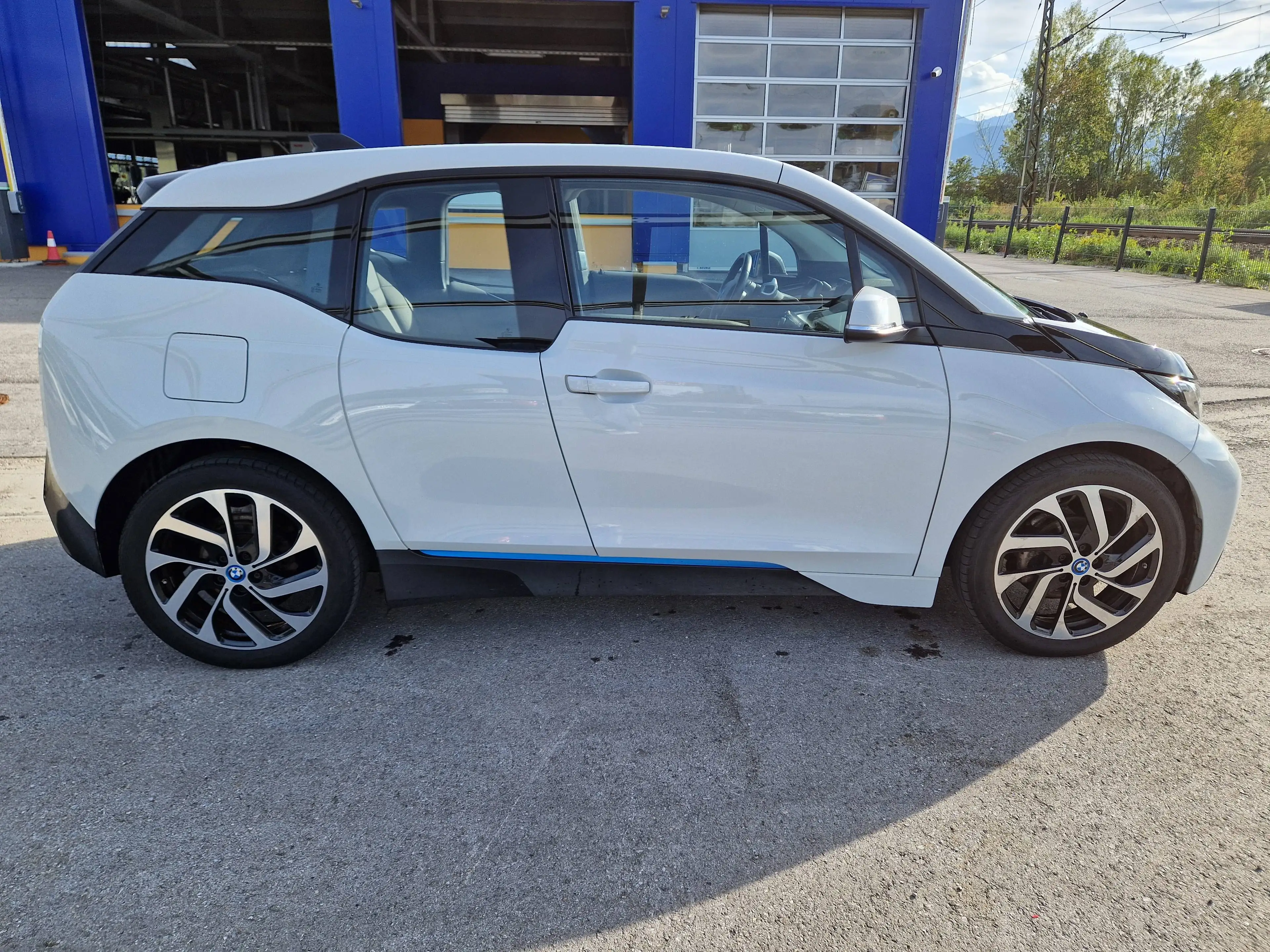 BMW i3 mit Batterie Garantie+Zertifikat Sitzheizung — photo 6