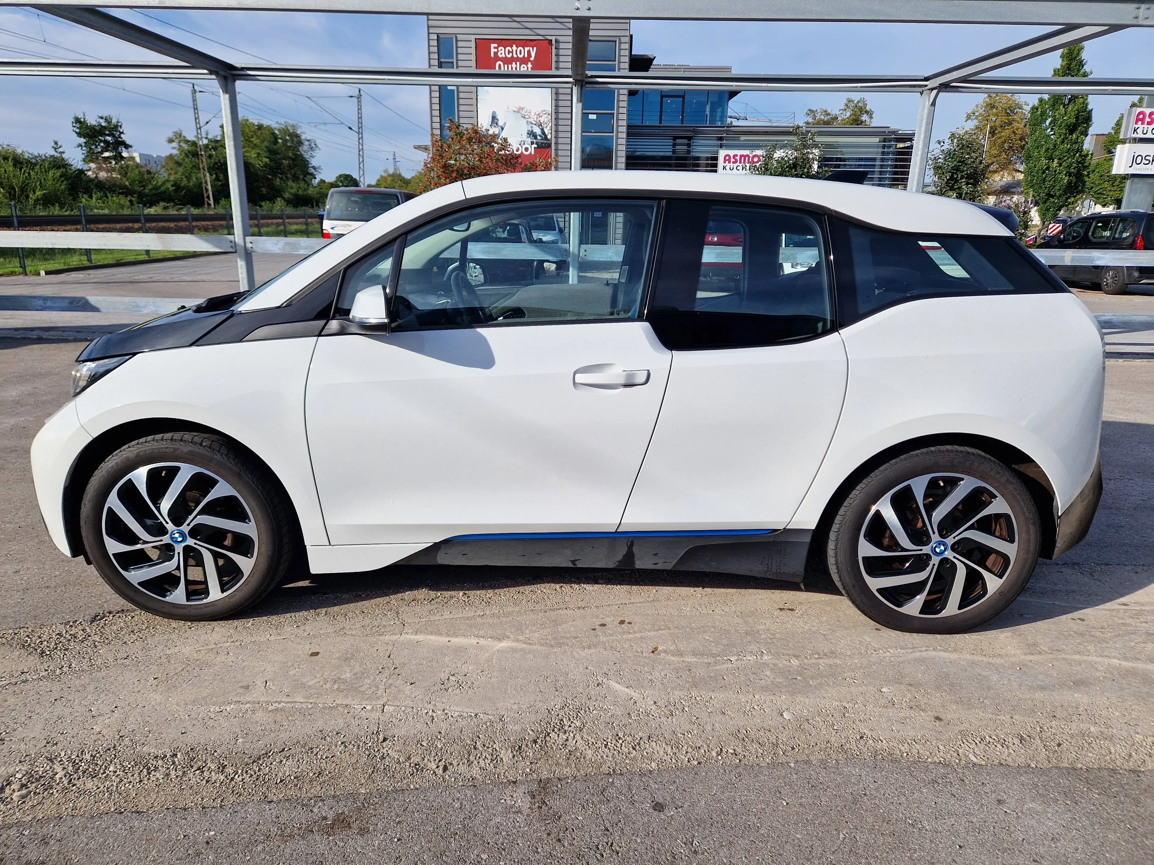 BMW i3 mit Batterie Garantie+Zertifikat Sitzheizung — photo 5