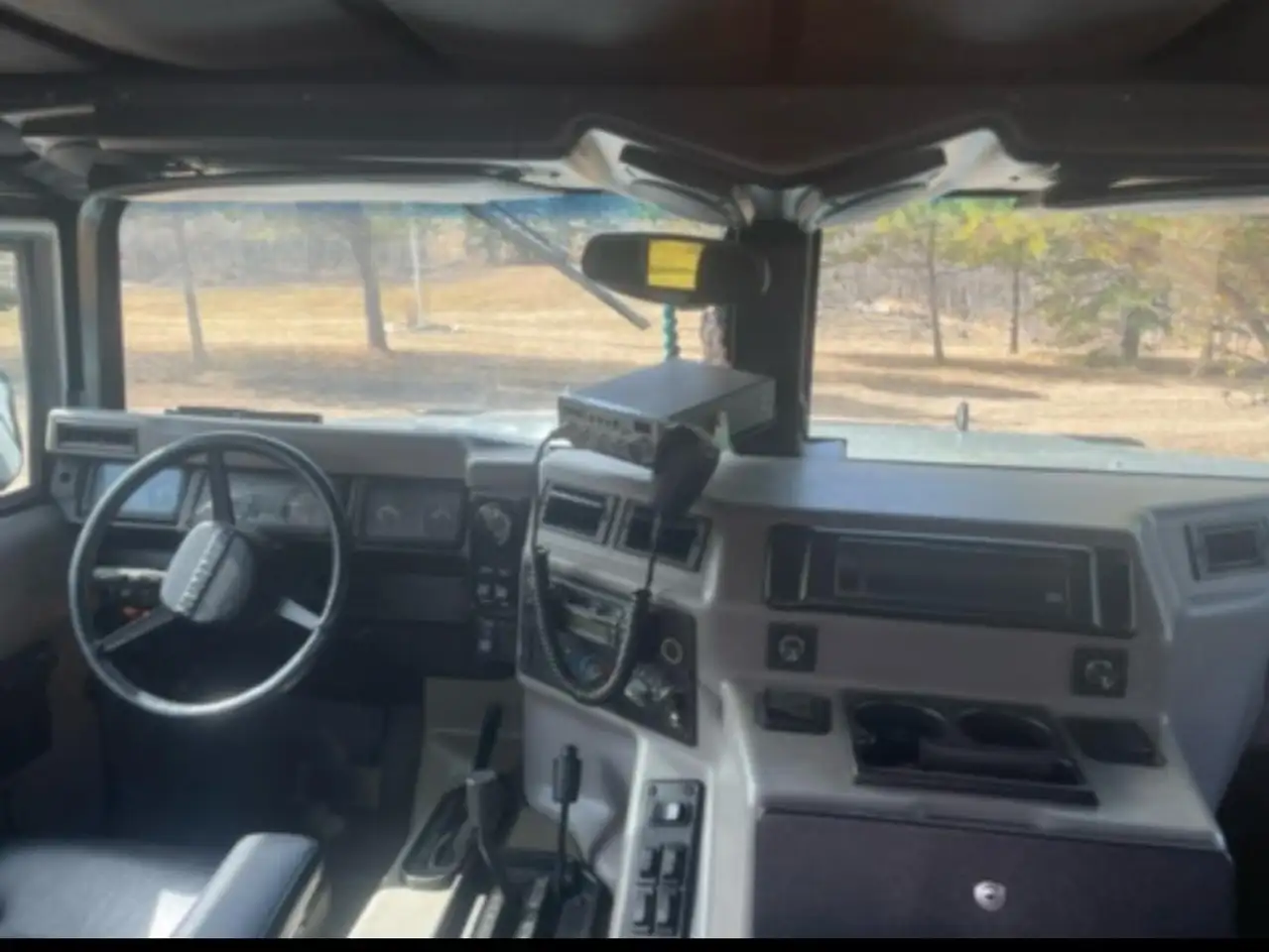 HUMMER H1 снимка HUMMER H1