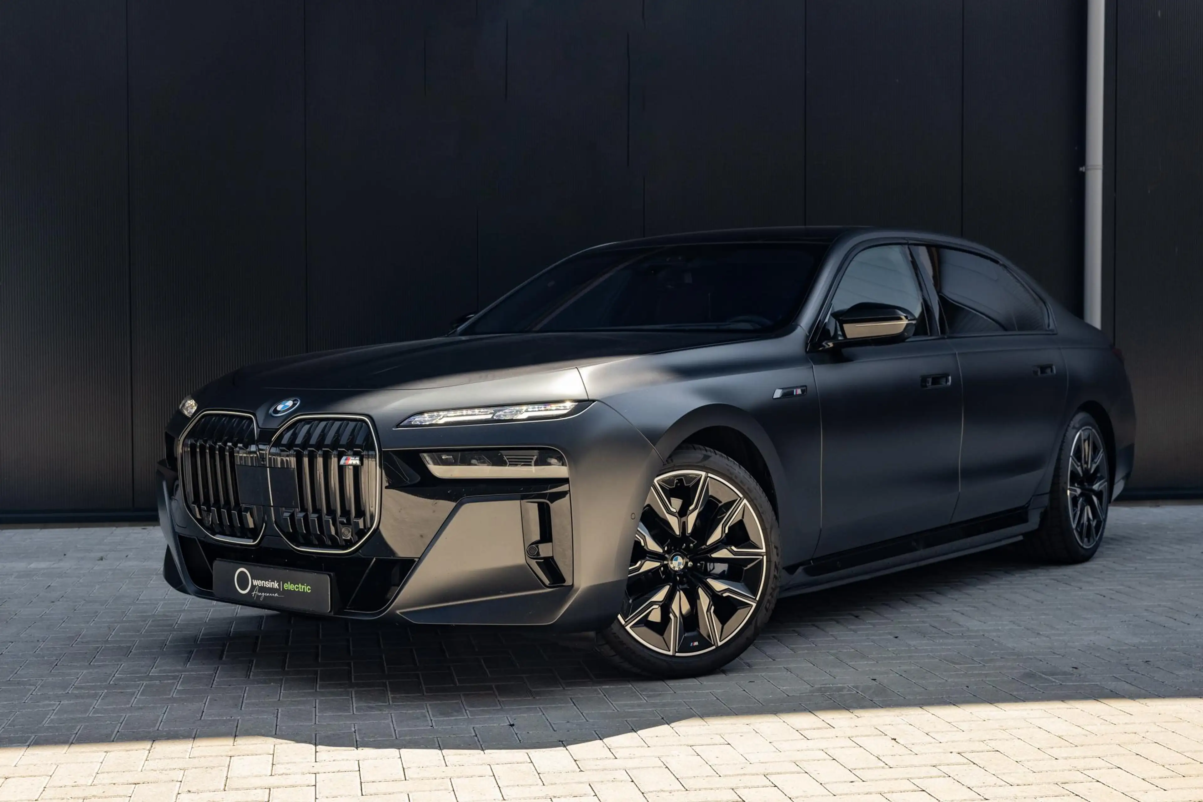 BMW i7 M70 xDrive 106 kWh | SOH 97% | M-Pakket | Iconic G — photo 12