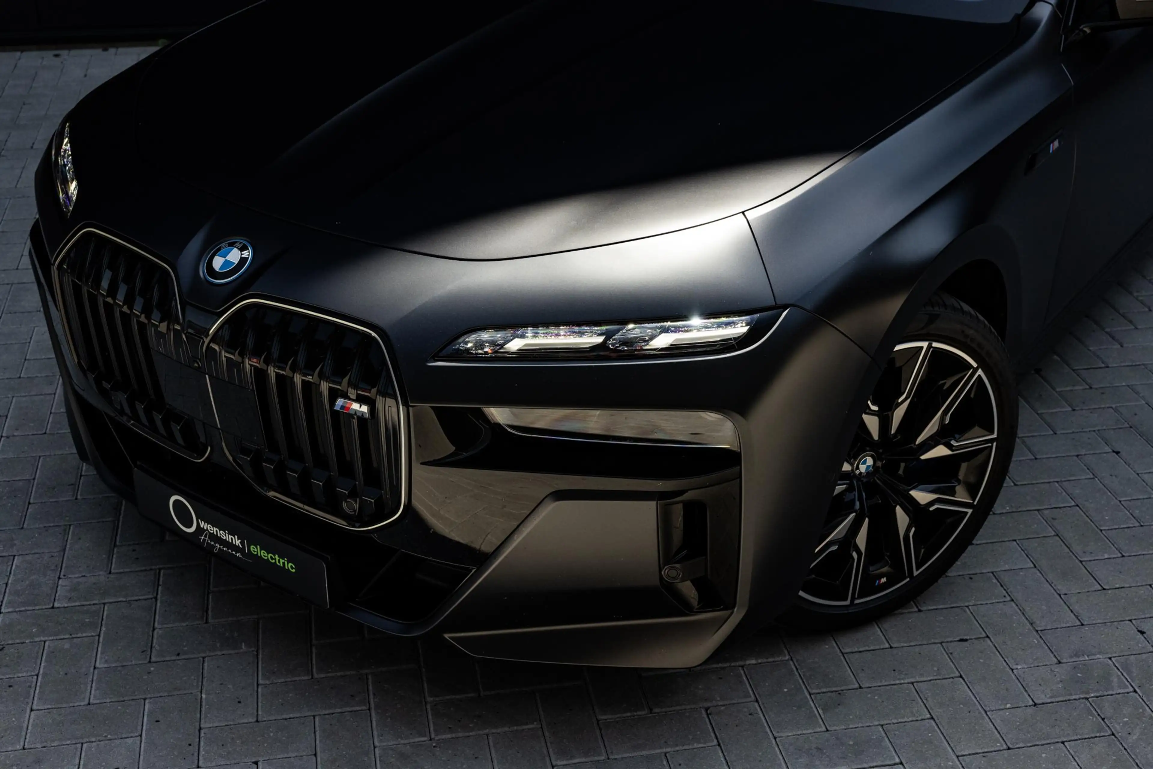 BMW i7 M70 xDrive 106 kWh | SOH 97% | M-Pakket | Iconic G — photo 13