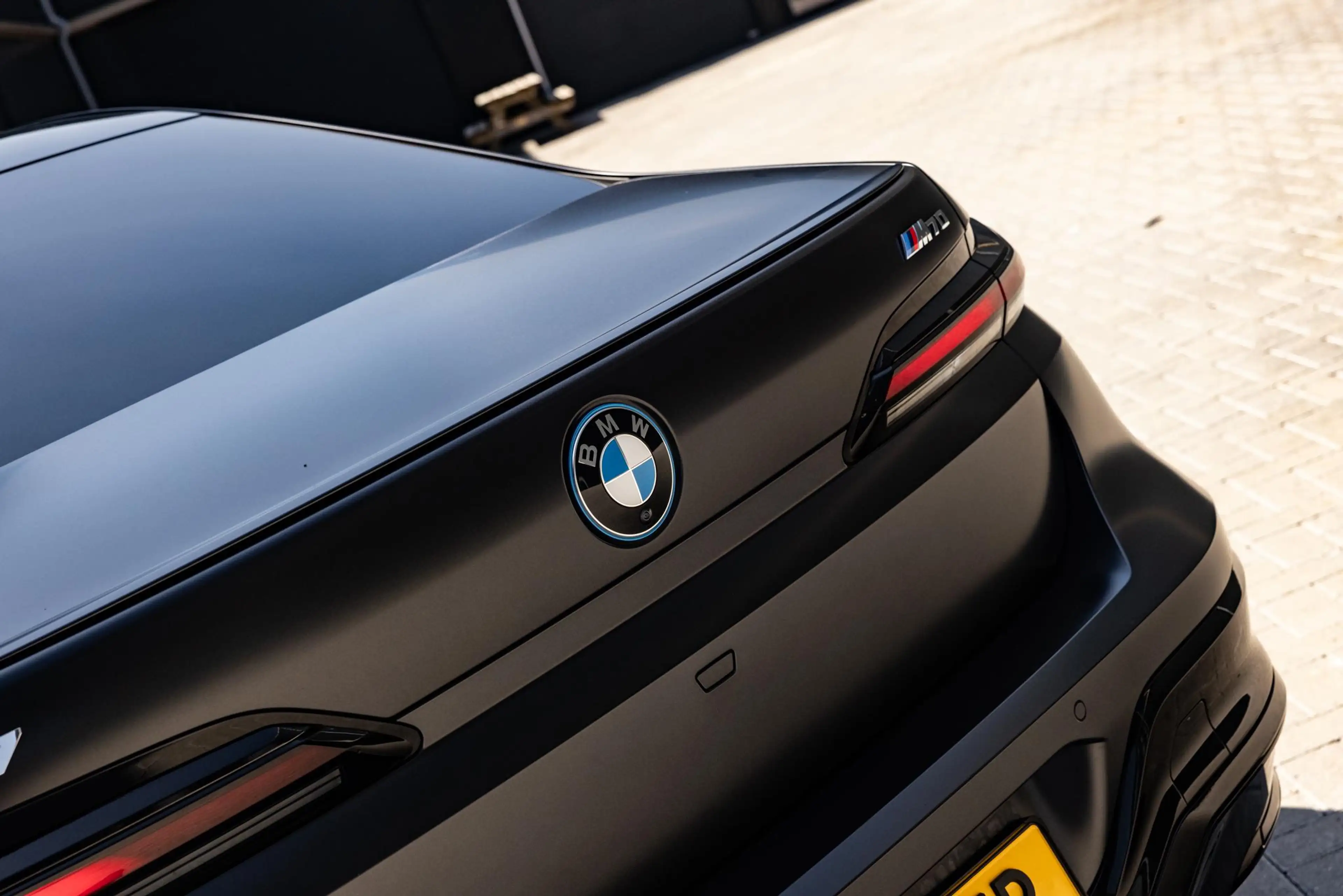 BMW i7 M70 xDrive 106 kWh | SOH 97% | M-Pakket | Iconic G — photo 7