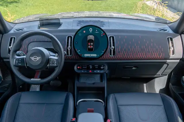 Mini Countryman view 13