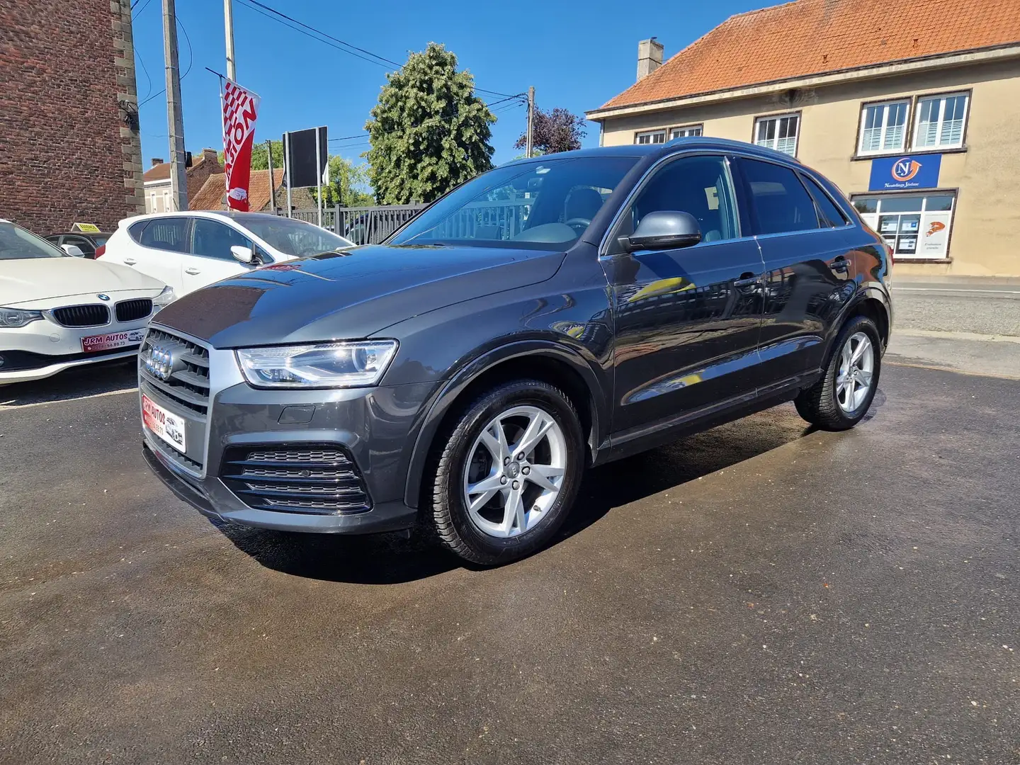 Audi Q3 1.4 TFSI Sport S tronic Suivi complet chez AUDI Gris - 1