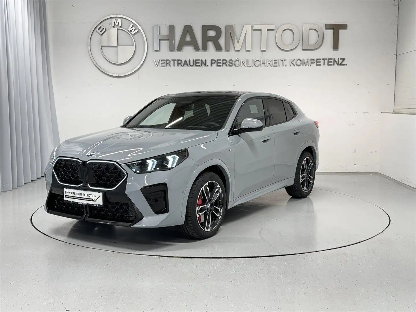 BMW X2 20d xDrive Grau - 2