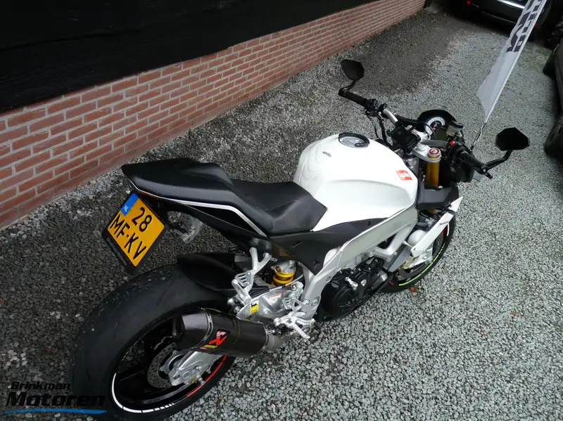 Aprilia Tuono - foto 6