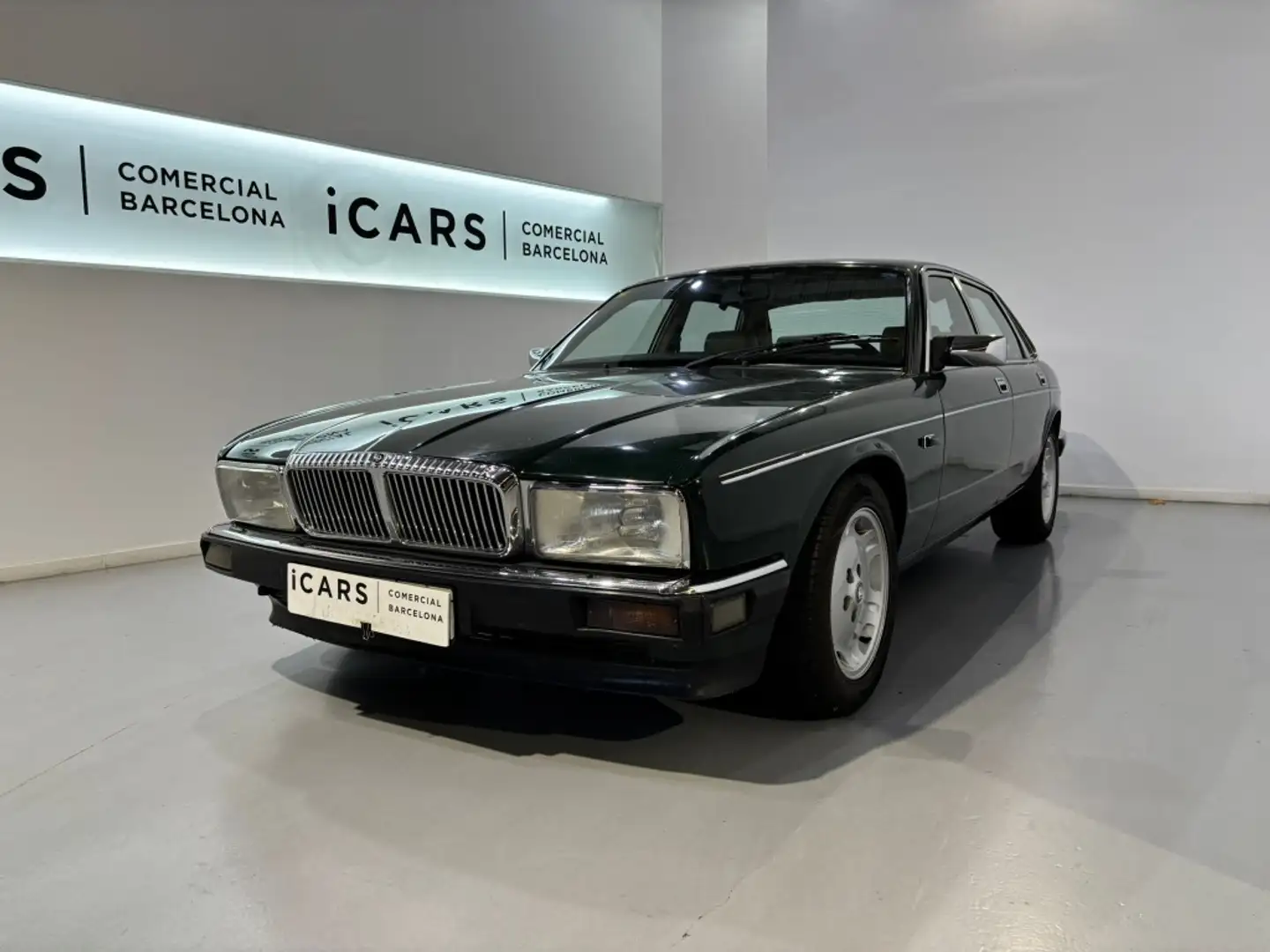 Jaguar Daimler XJ 4.0 Verde - 1