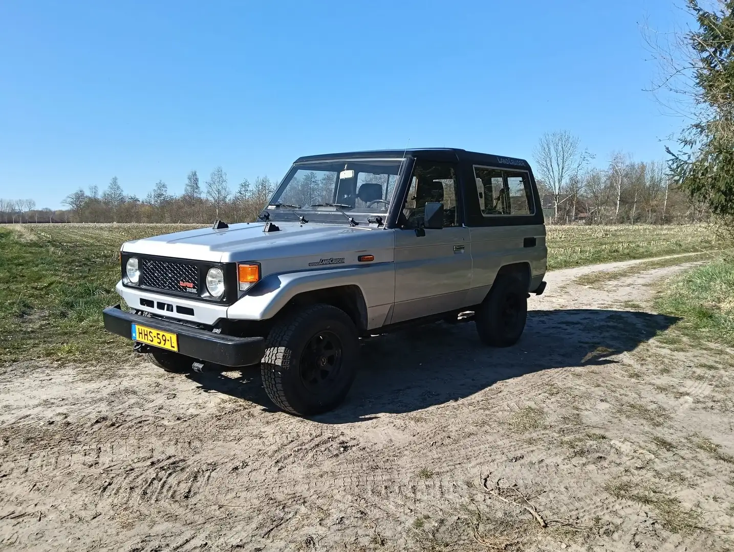 Toyota Land Cruiser Land Cruiser BJ73 FRP Ambualce Silber - 1
