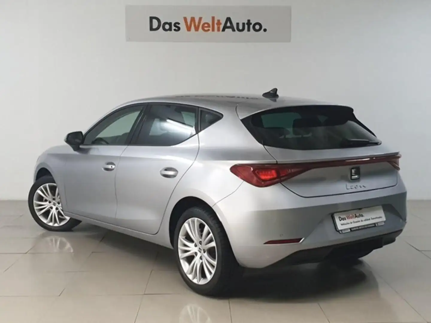 SEAT Leon 1.5 TSI S&S Style 130 Plateado - 2