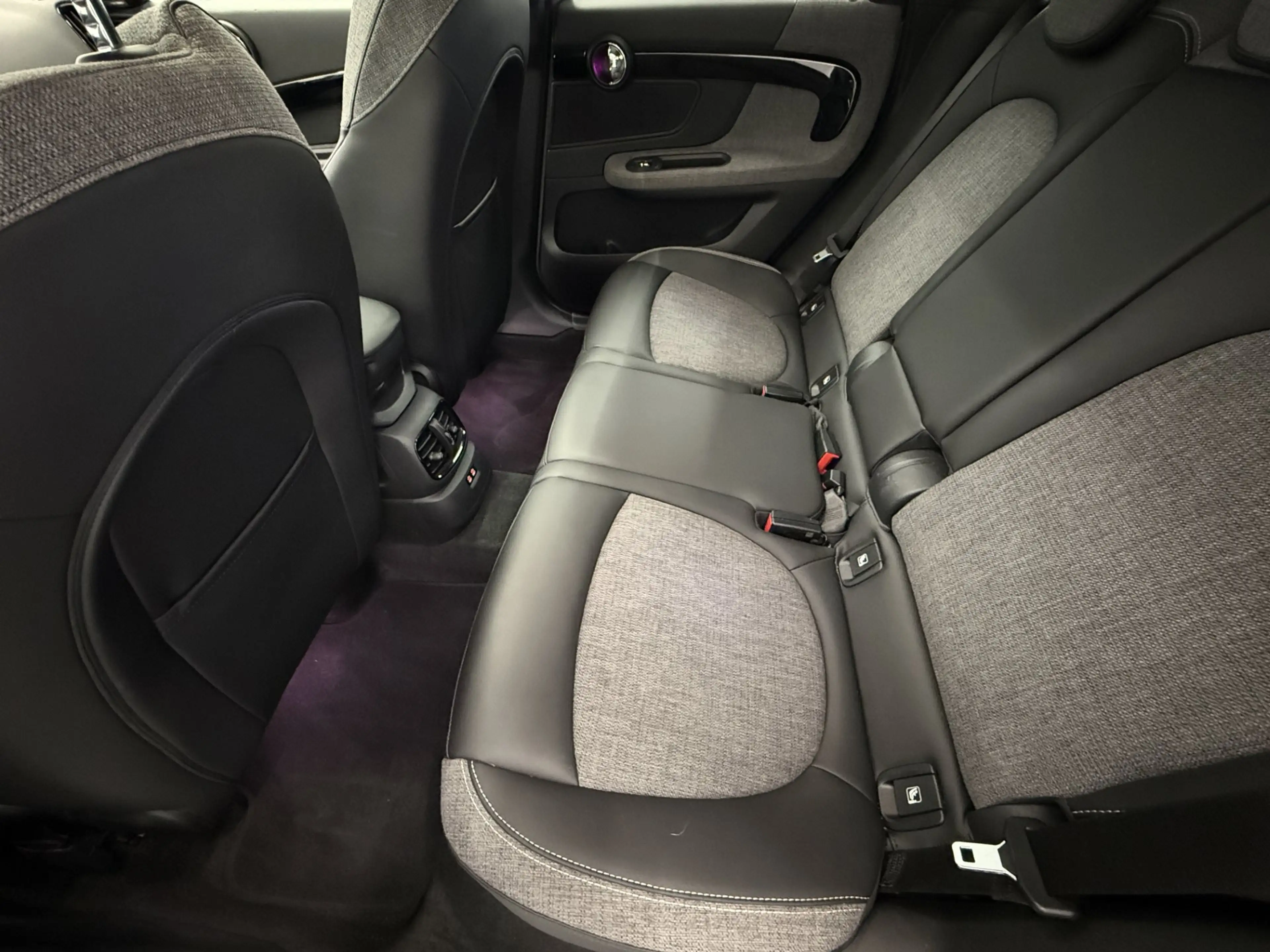 MINI Cooper SE Countryman Cooper SE ALL4 — photo 13