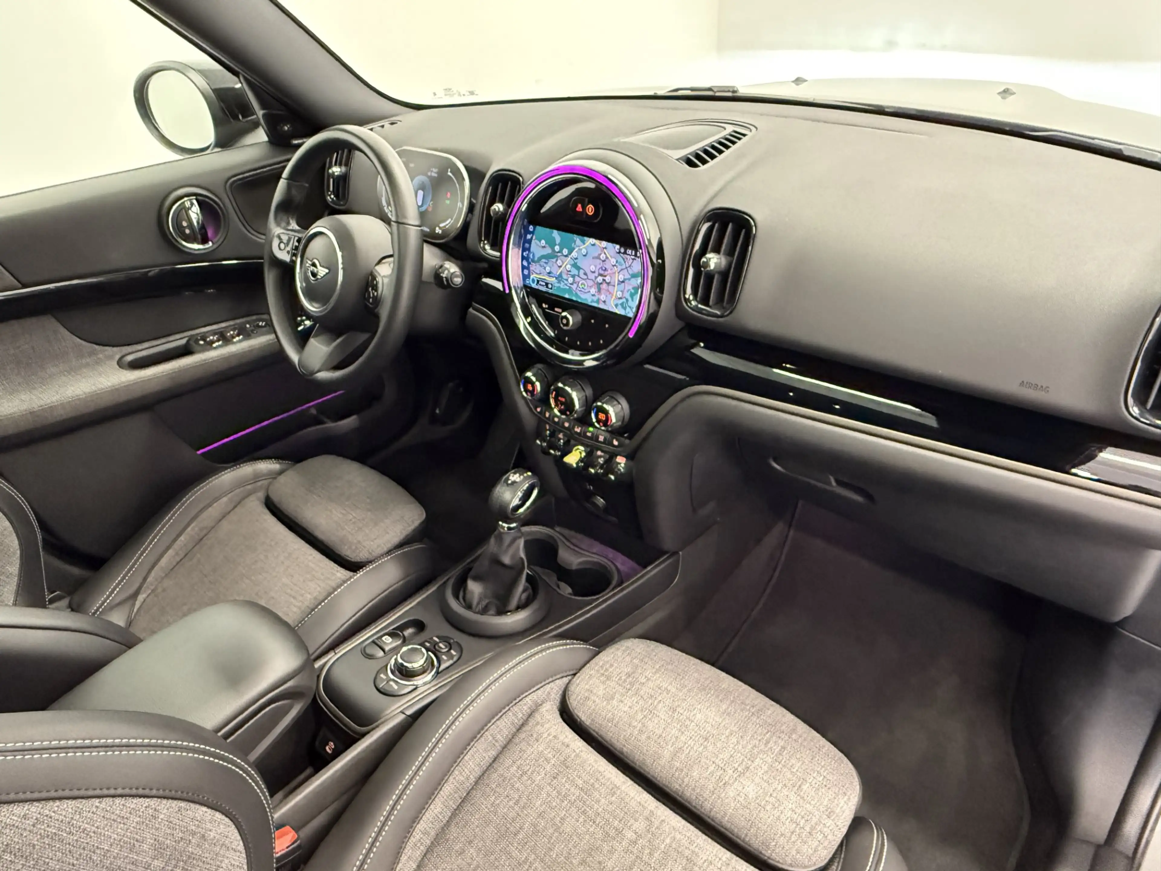 MINI Cooper SE Countryman Cooper SE ALL4 — photo 5