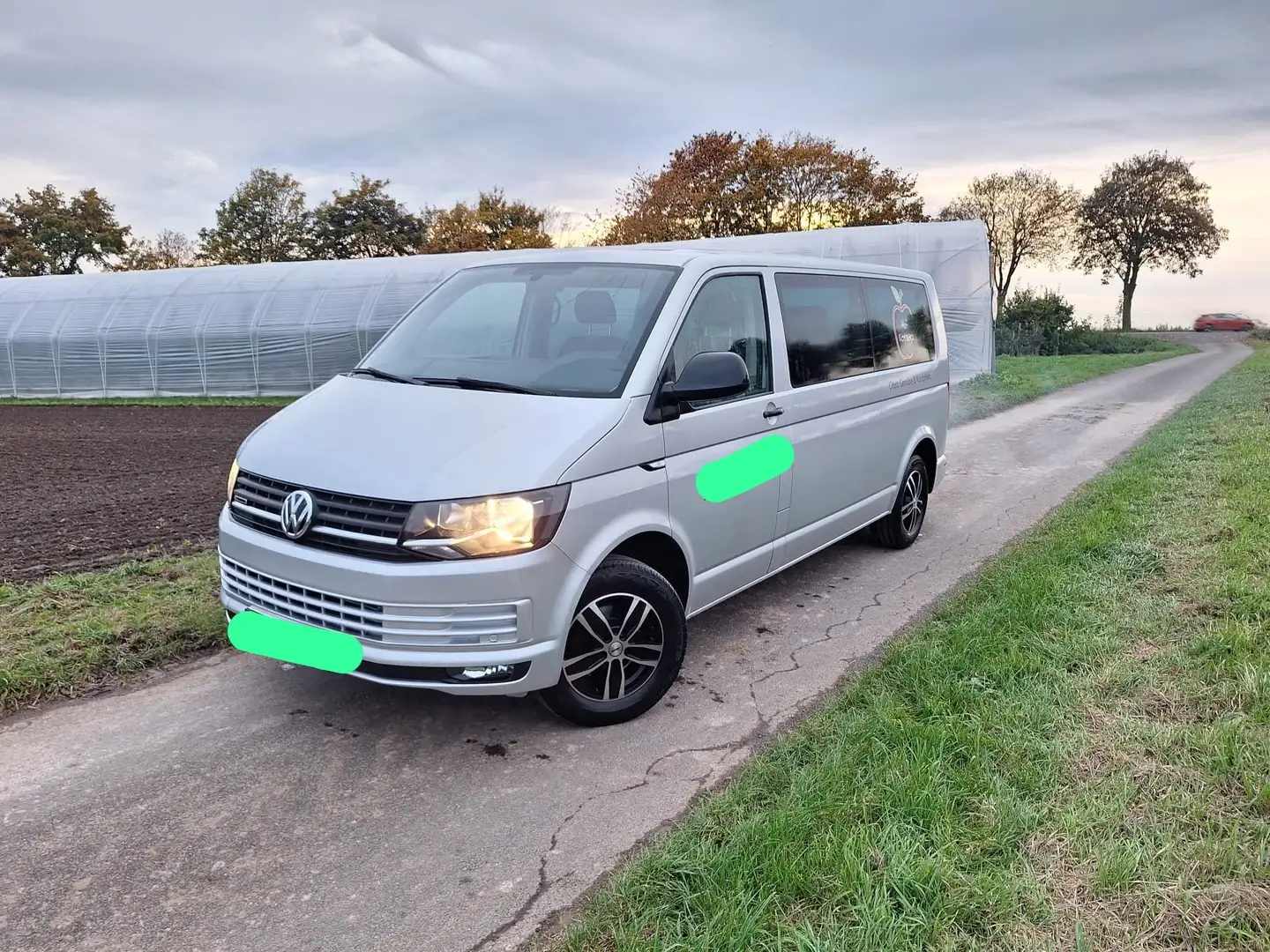 Volkswagen T6 Caravelle Caravelle DSG Lang 4MOTION Trendline Срібний - 1