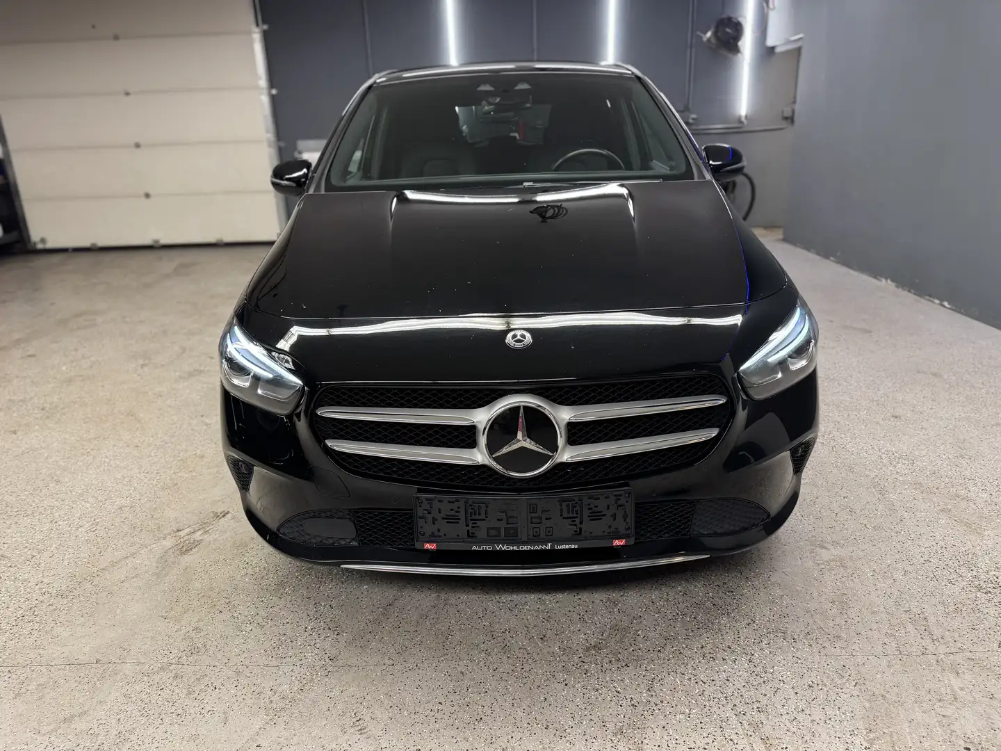 Mercedes-Benz B 180 B 180 d (247.003) Schwarz - 2