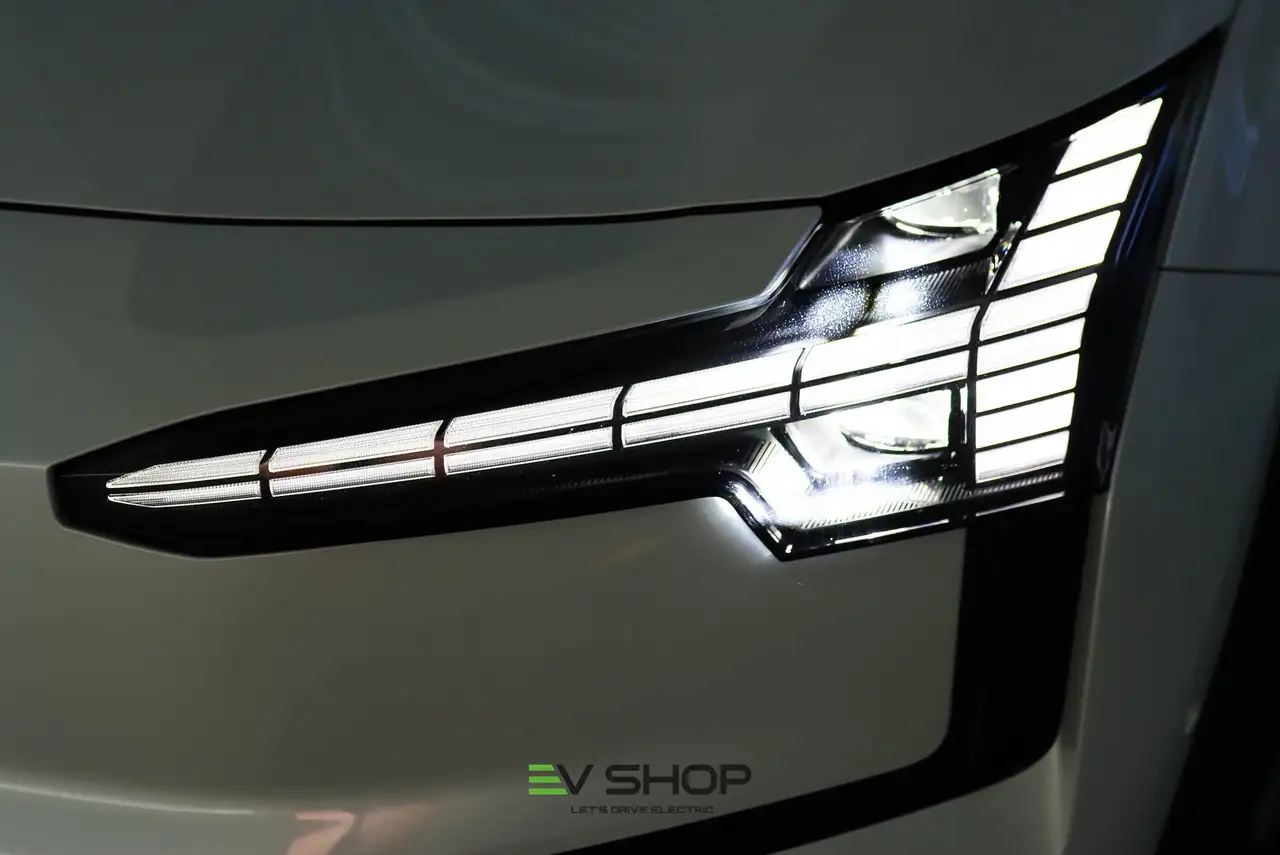 Volvo EX30 69 kWh RWD SM Extended Range Ultra 97.4% SoH 360°, миниатюра 21
