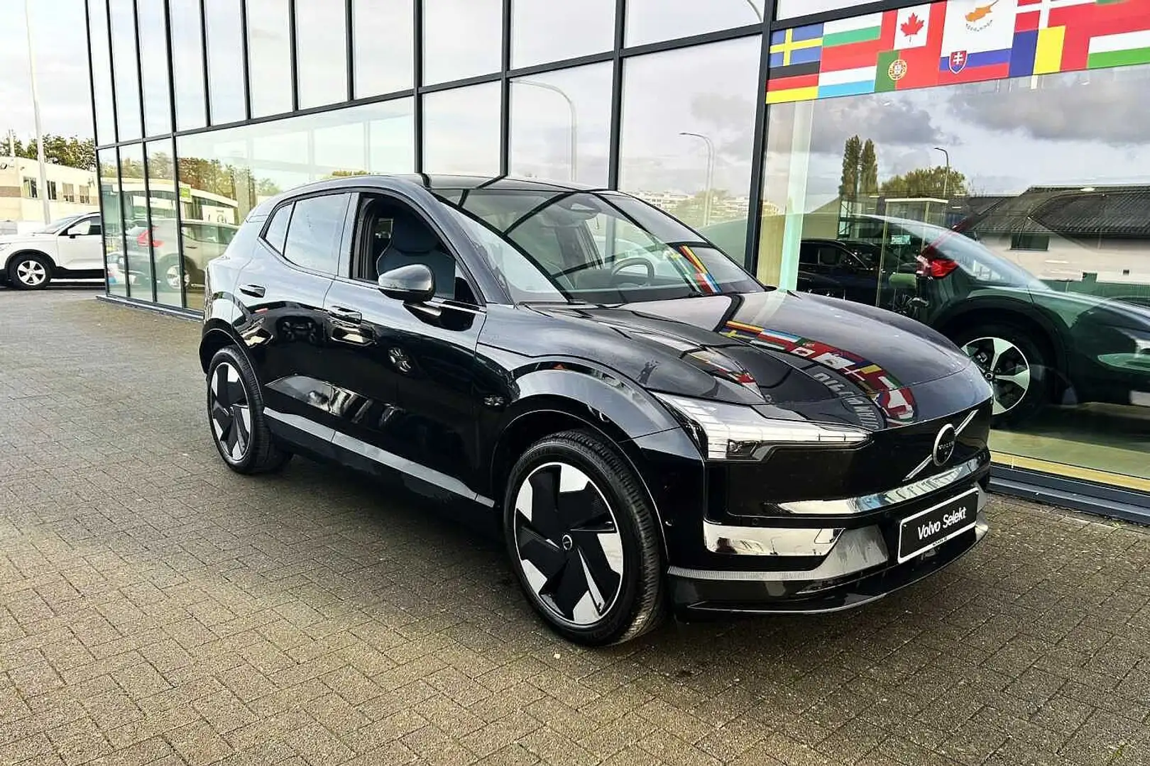 Volvo EX30 Ultra, Twin Motor Performance Noir - 2