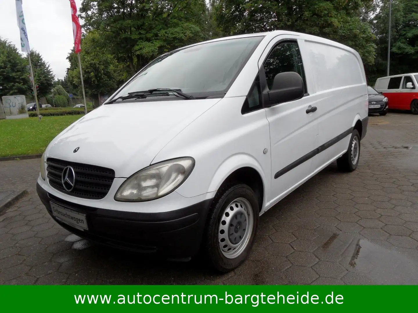 Mercedes-Benz Vito Aut. Kasten 115 CDI lang 1.HAND Weiß - 2