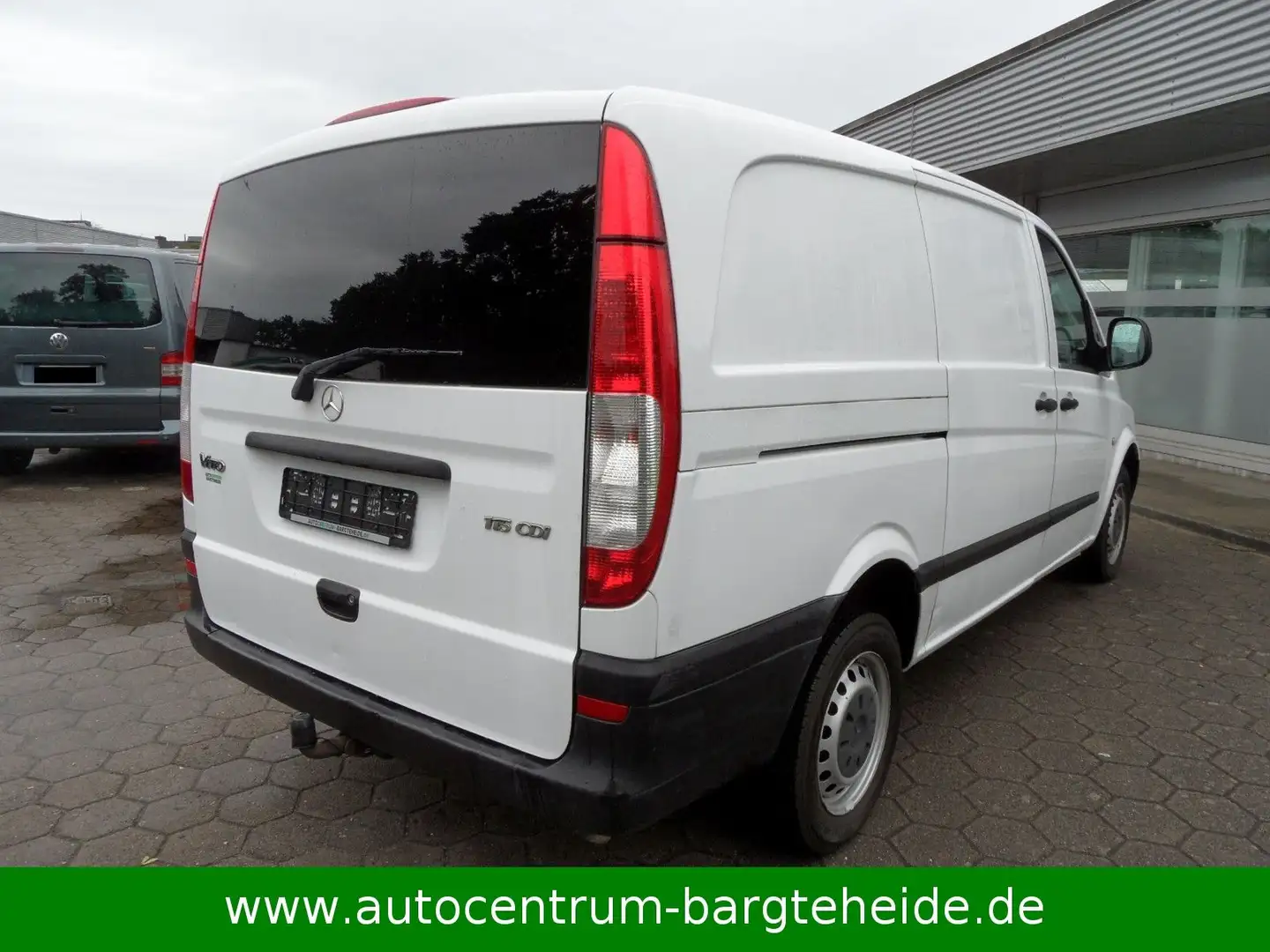 Mercedes-Benz Vito Aut. Kasten 115 CDI lang 1.HAND Weiß - 1