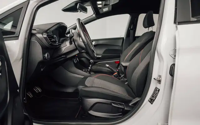 Ford Fiesta view 12
