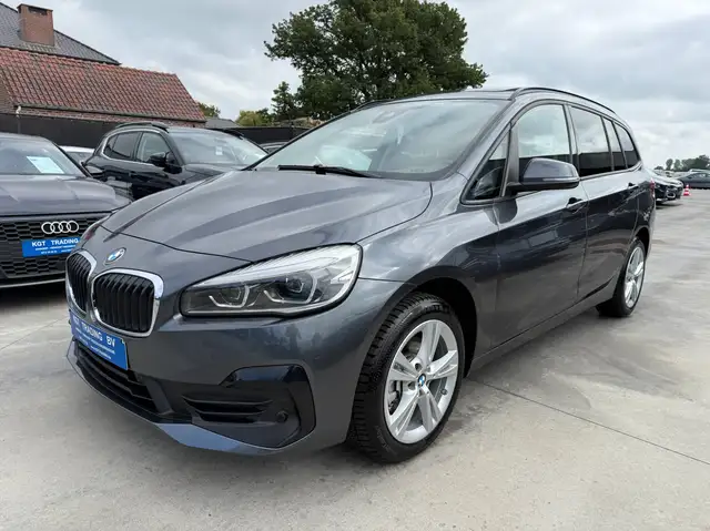 BMW 2 Series view 9
