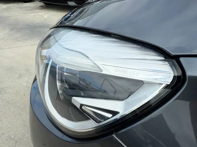 BMW 2 Series view 12