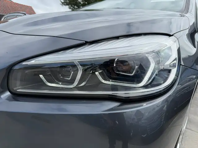 BMW 2 Series view 11