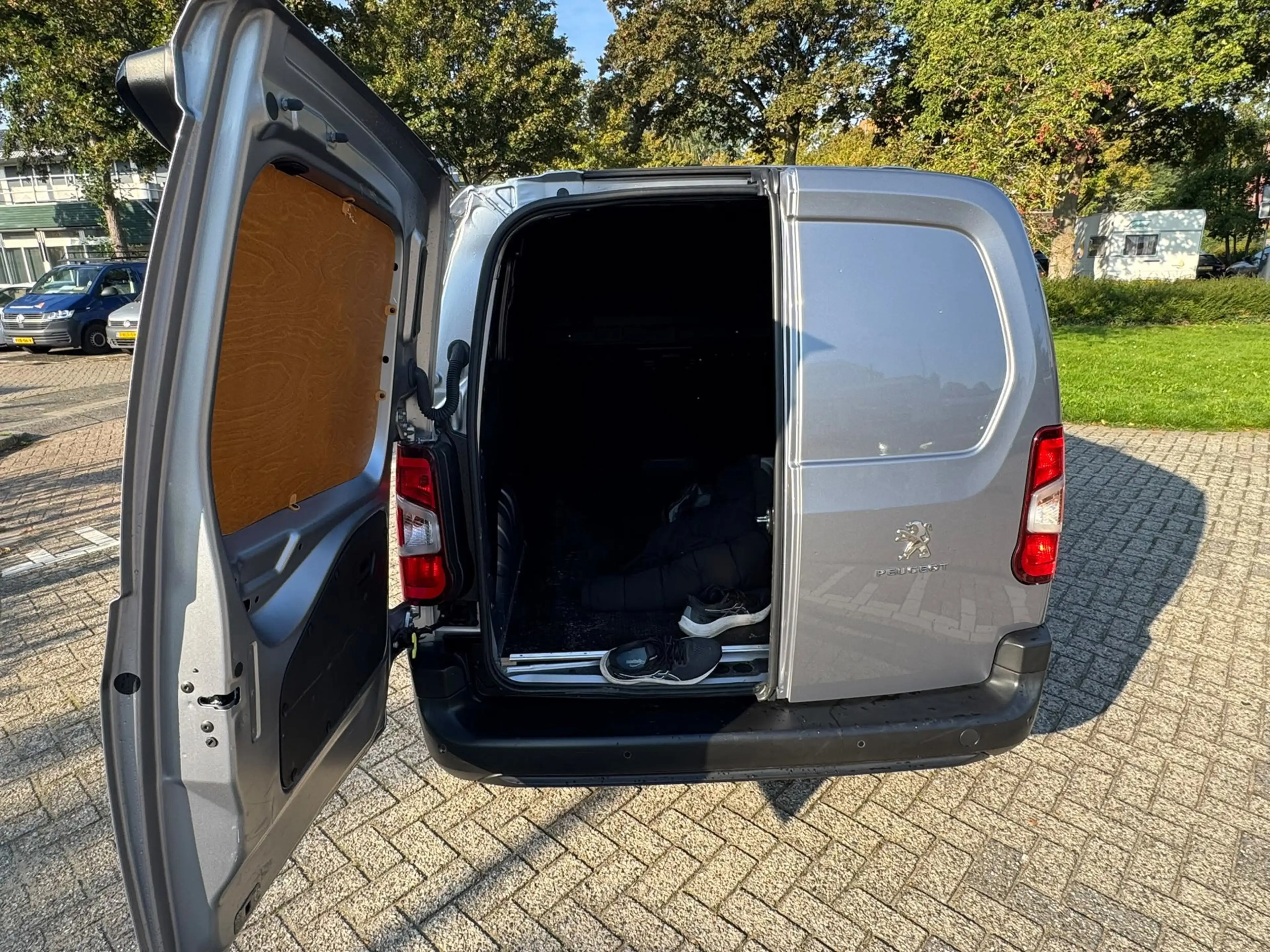 Peugeot Partner E-PARTNER 136 L1 50 kWh — photo 8