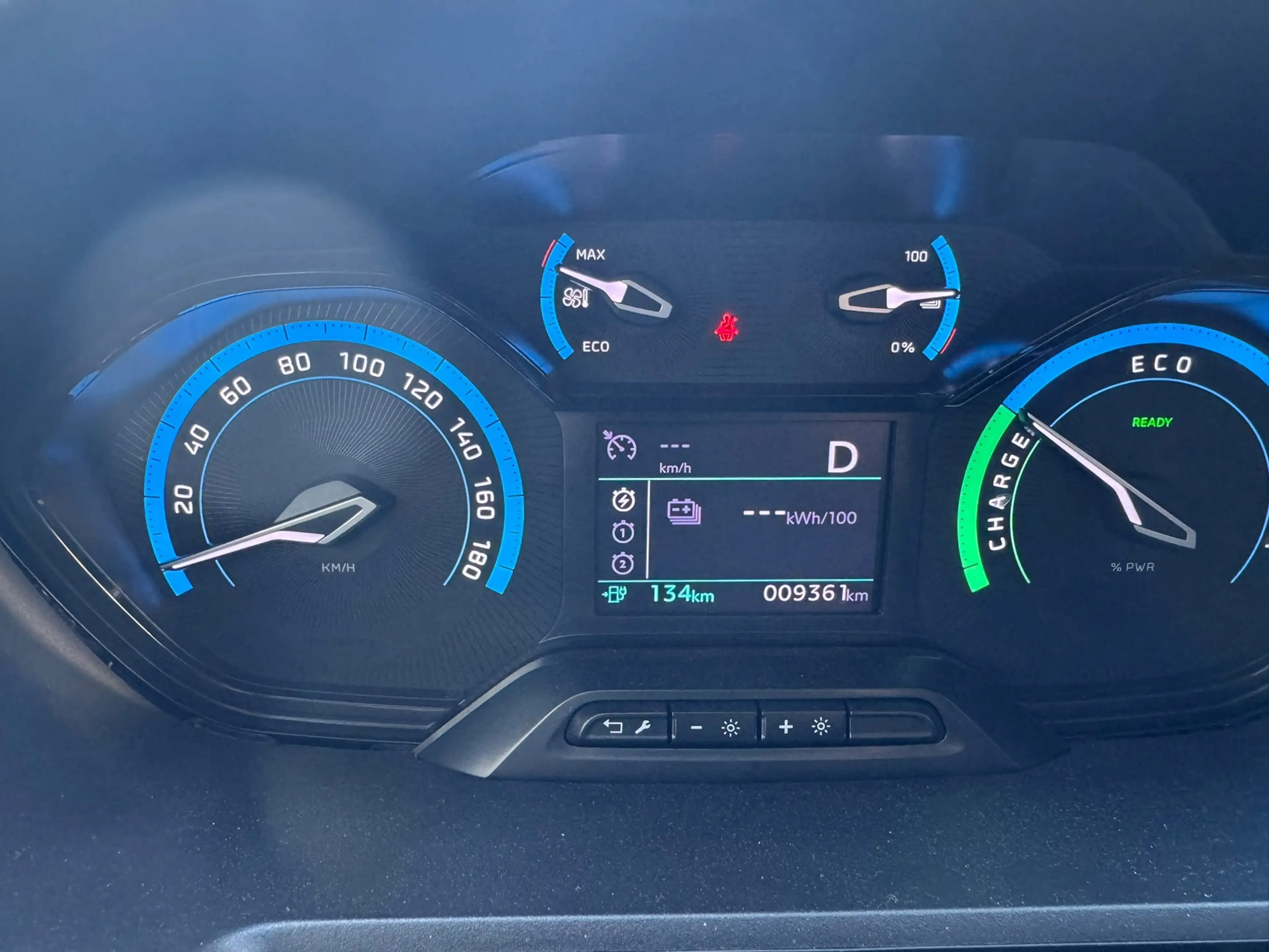Peugeot Partner E-PARTNER 136 L1 50 kWh — photo 15