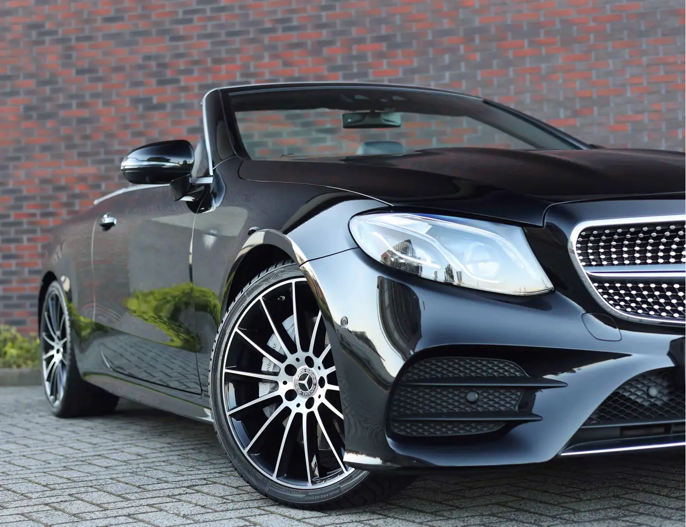 Mercedes-Benz E 350 Cabrio Premium Plus *AMG*Airscarf*HUD* Black - 2