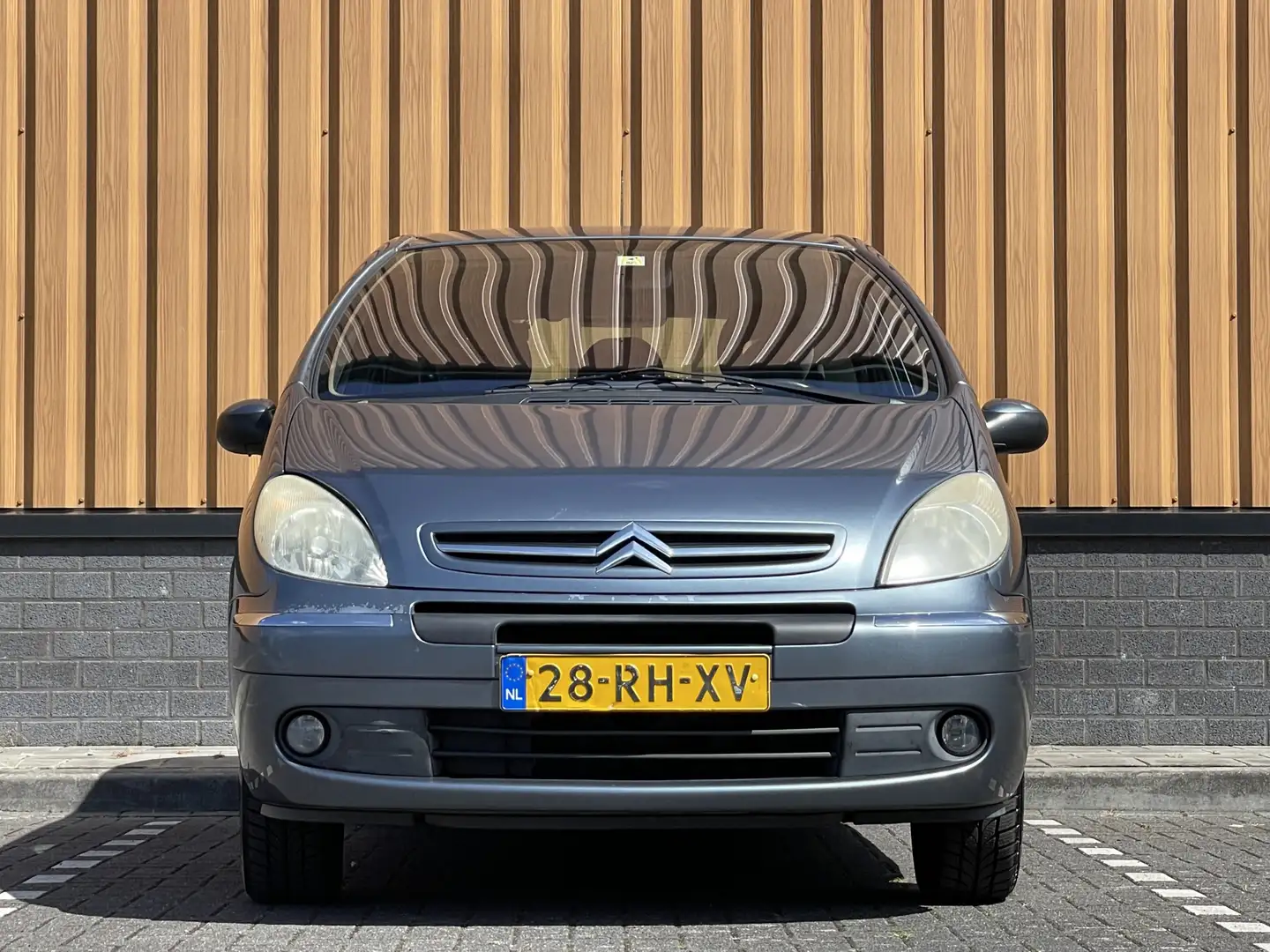 Citroen Xsara Picasso 1.8i-16V Image | Trekhaak | Cruise Control | Radio Gris - 2